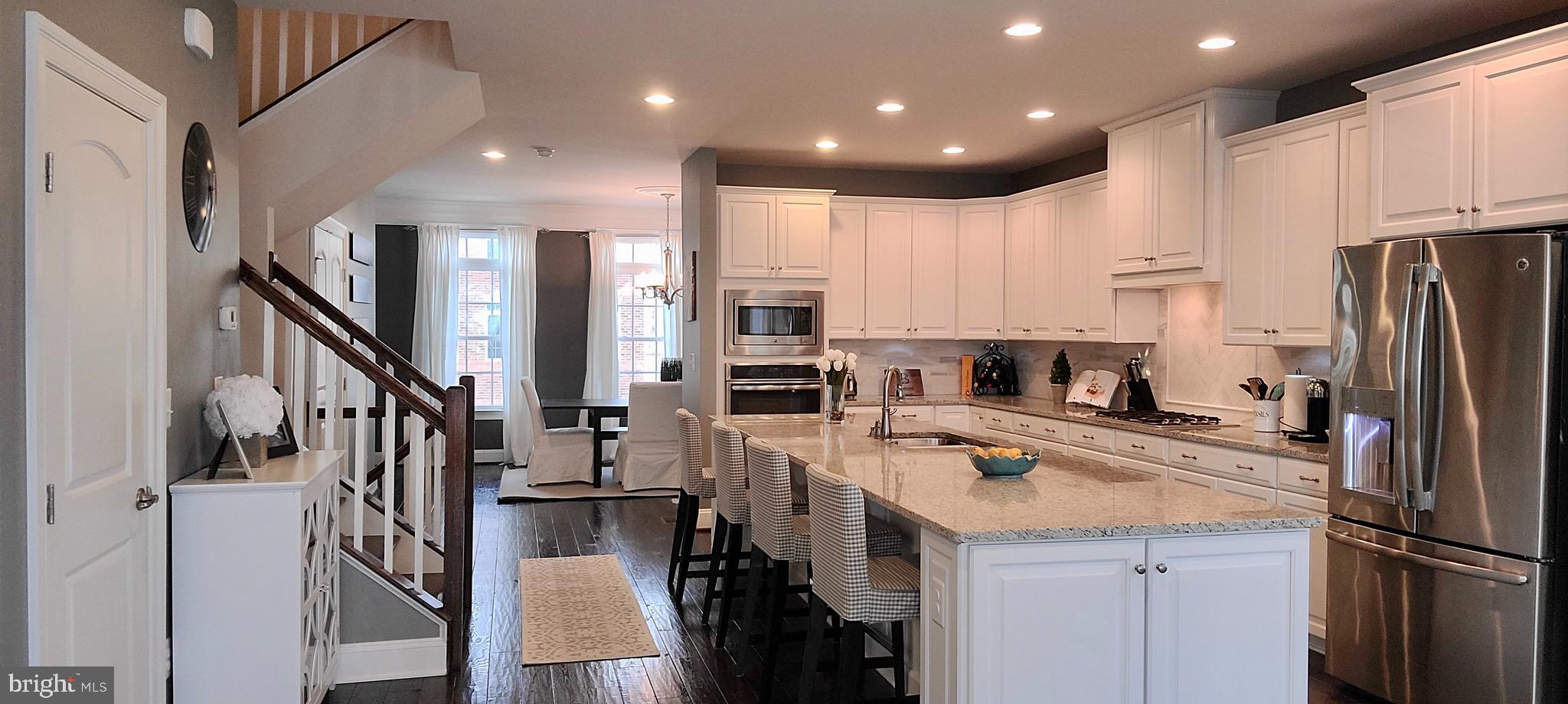 SEVEN HILLS - Residential