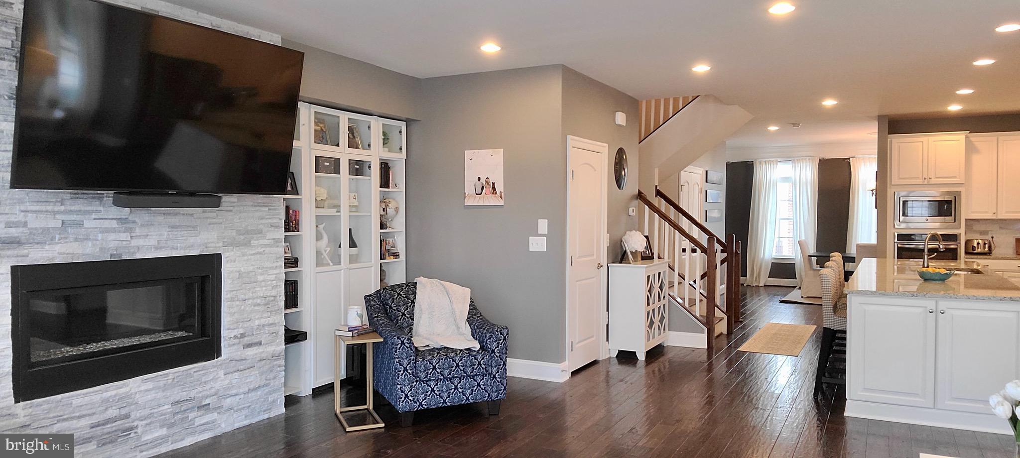 SEVEN HILLS - Residential