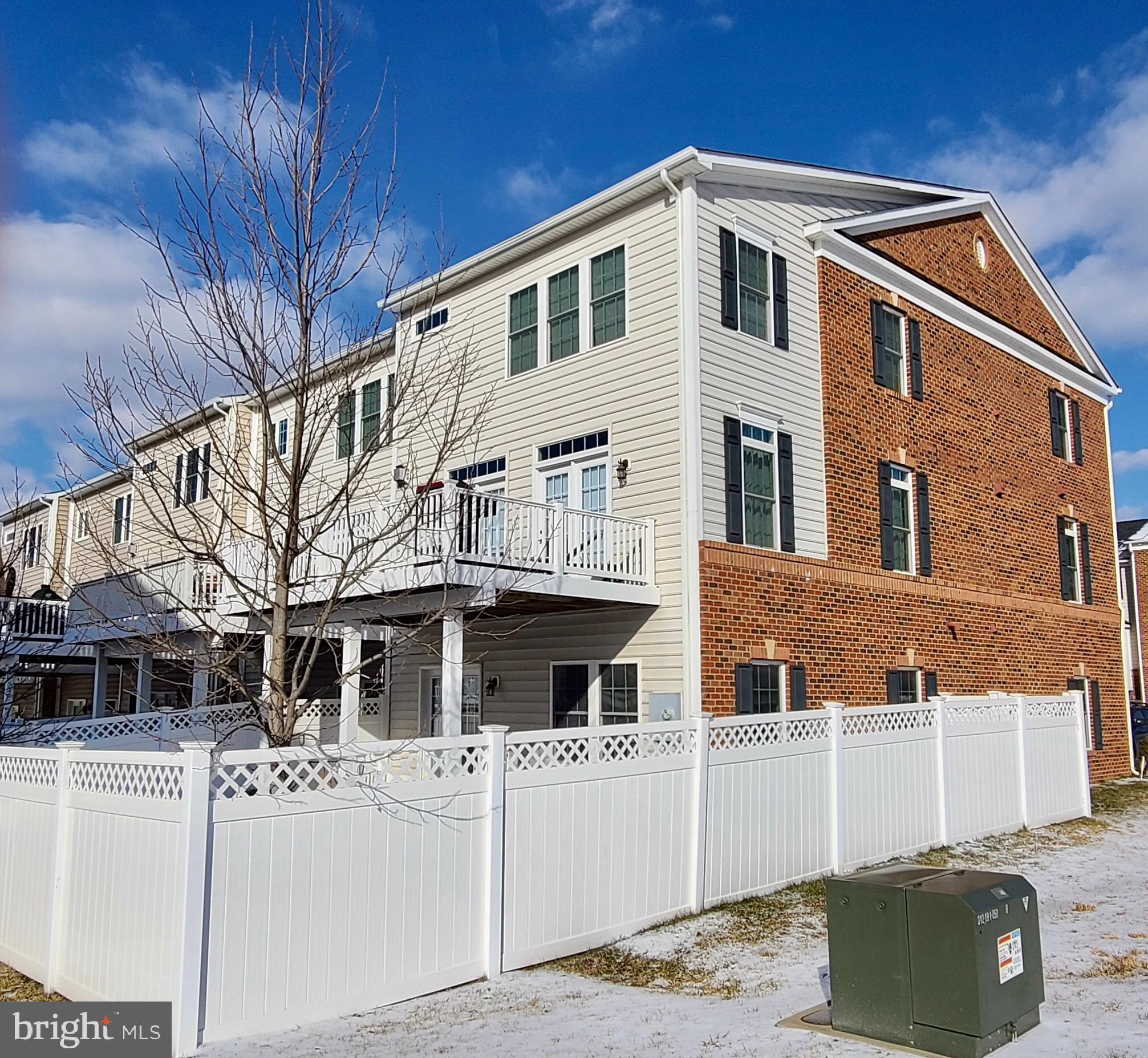 SEVEN HILLS - Residential