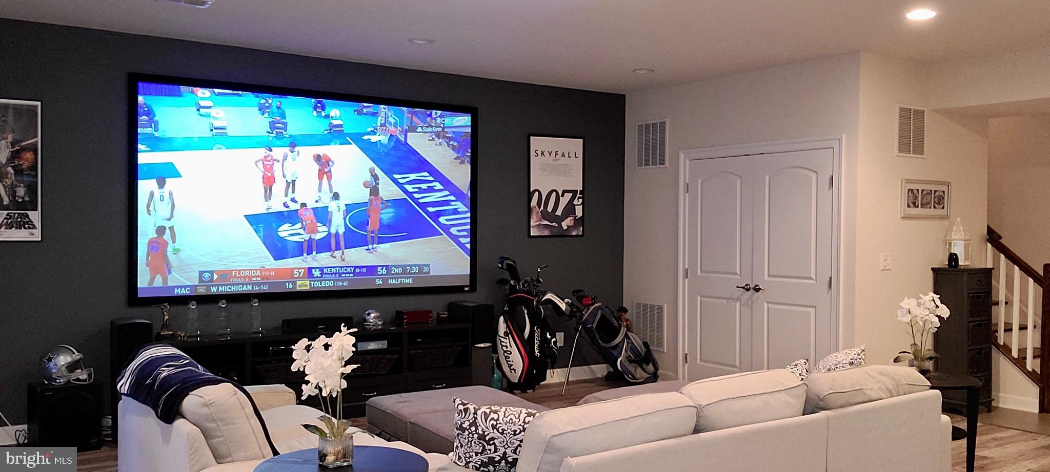 SEVEN HILLS - Residential