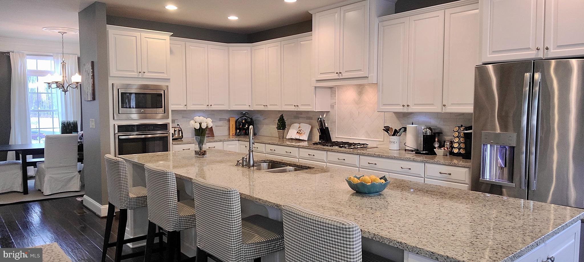 SEVEN HILLS - Residential