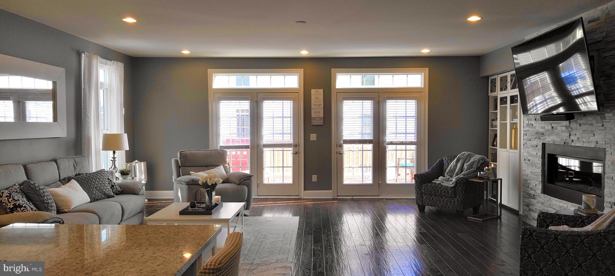 SEVEN HILLS - Residential