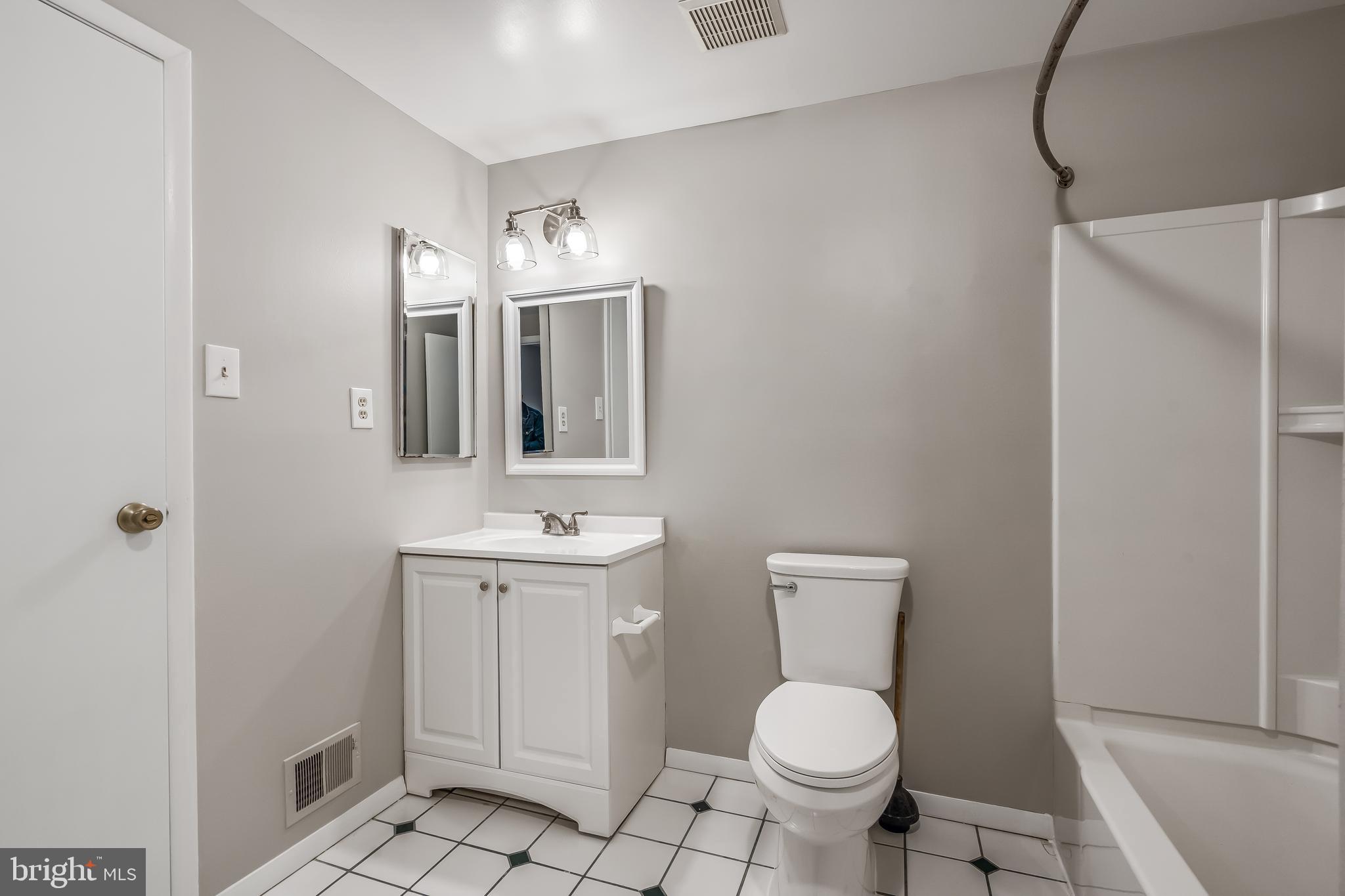 NEWINGTON FOREST - Residential