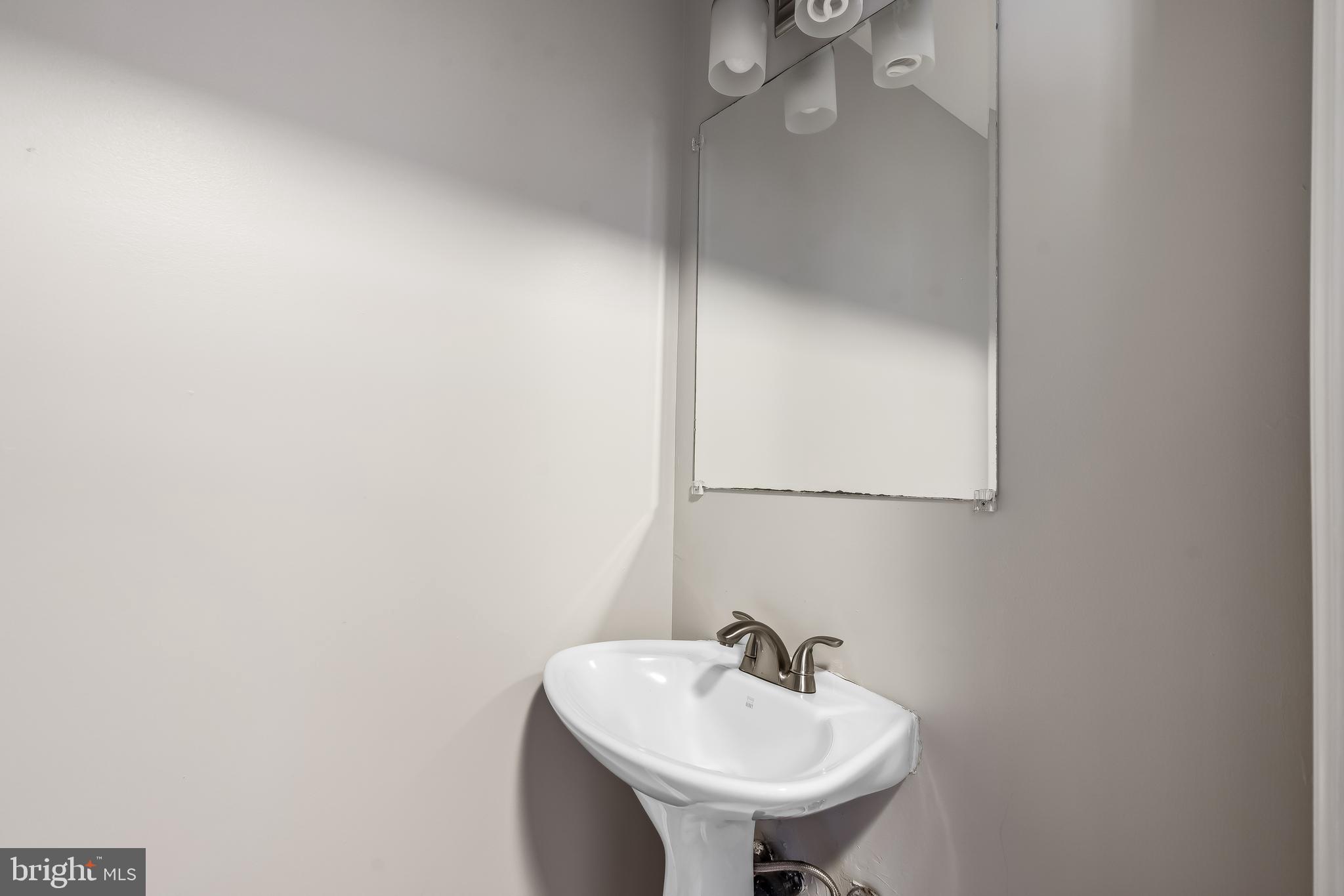 NEWINGTON FOREST - Residential