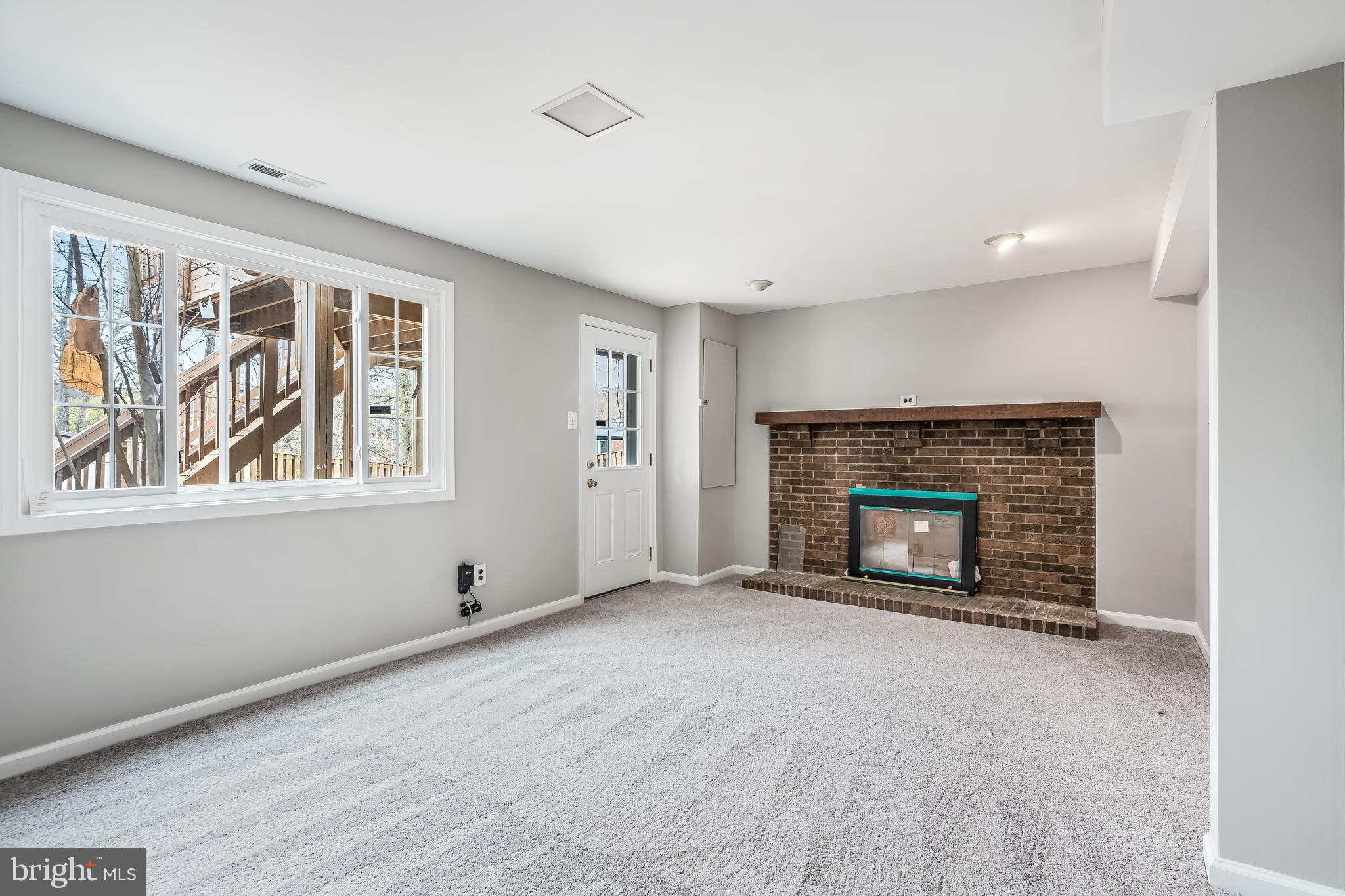 NEWINGTON FOREST - Residential