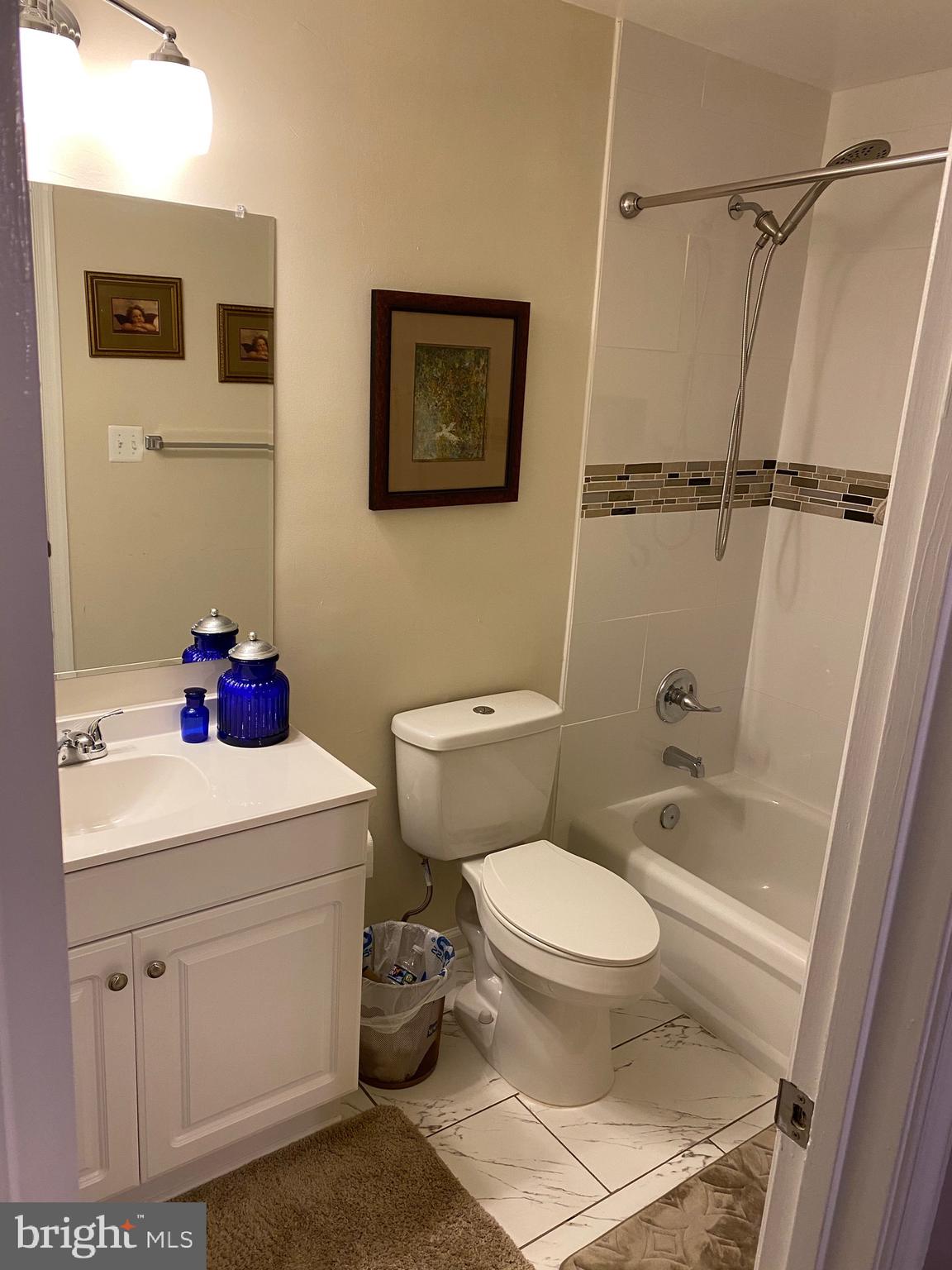 PRINCE WILLIAM COMMONS - Residential Lease