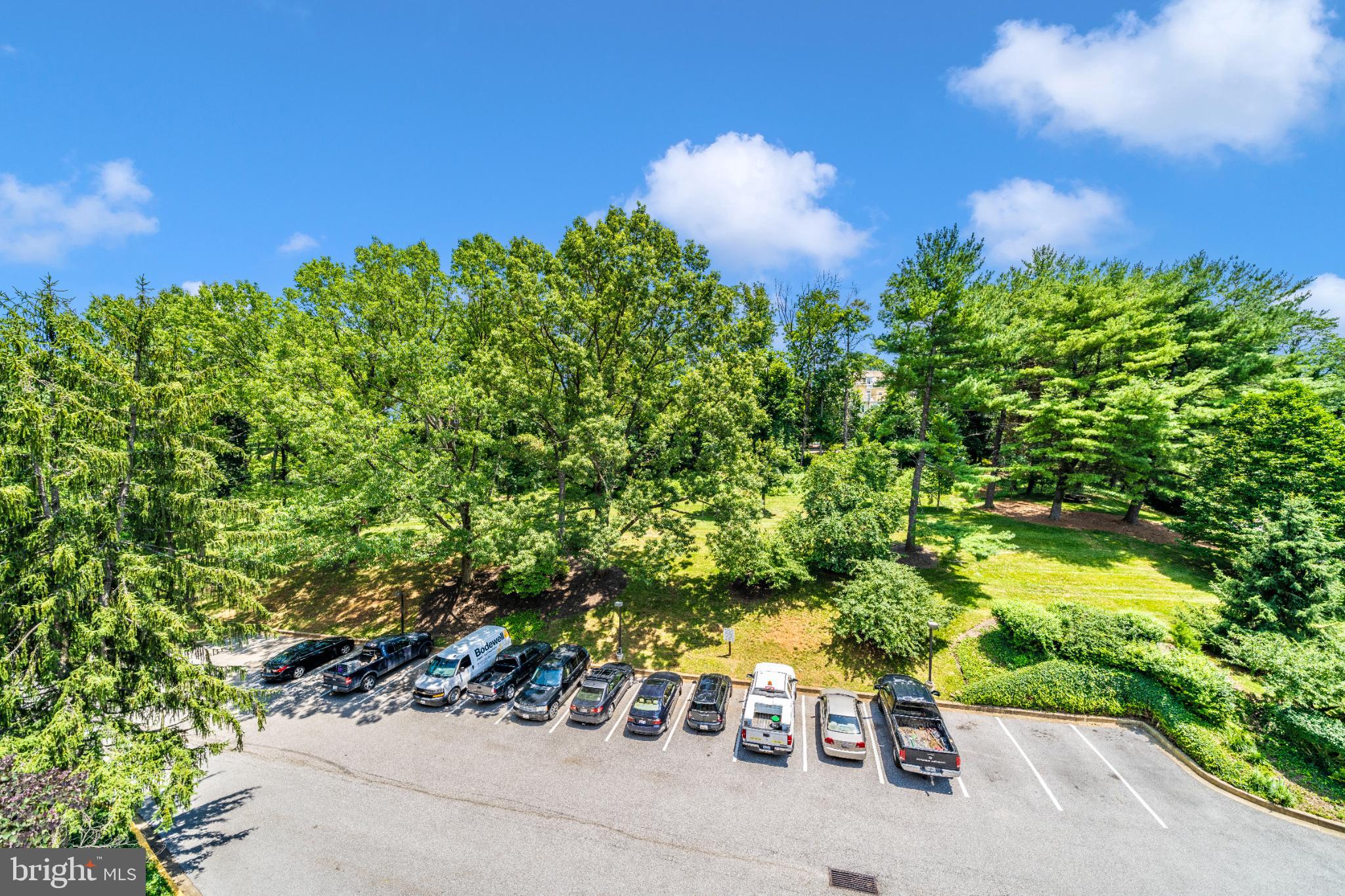 ROLAND PARK - Residential