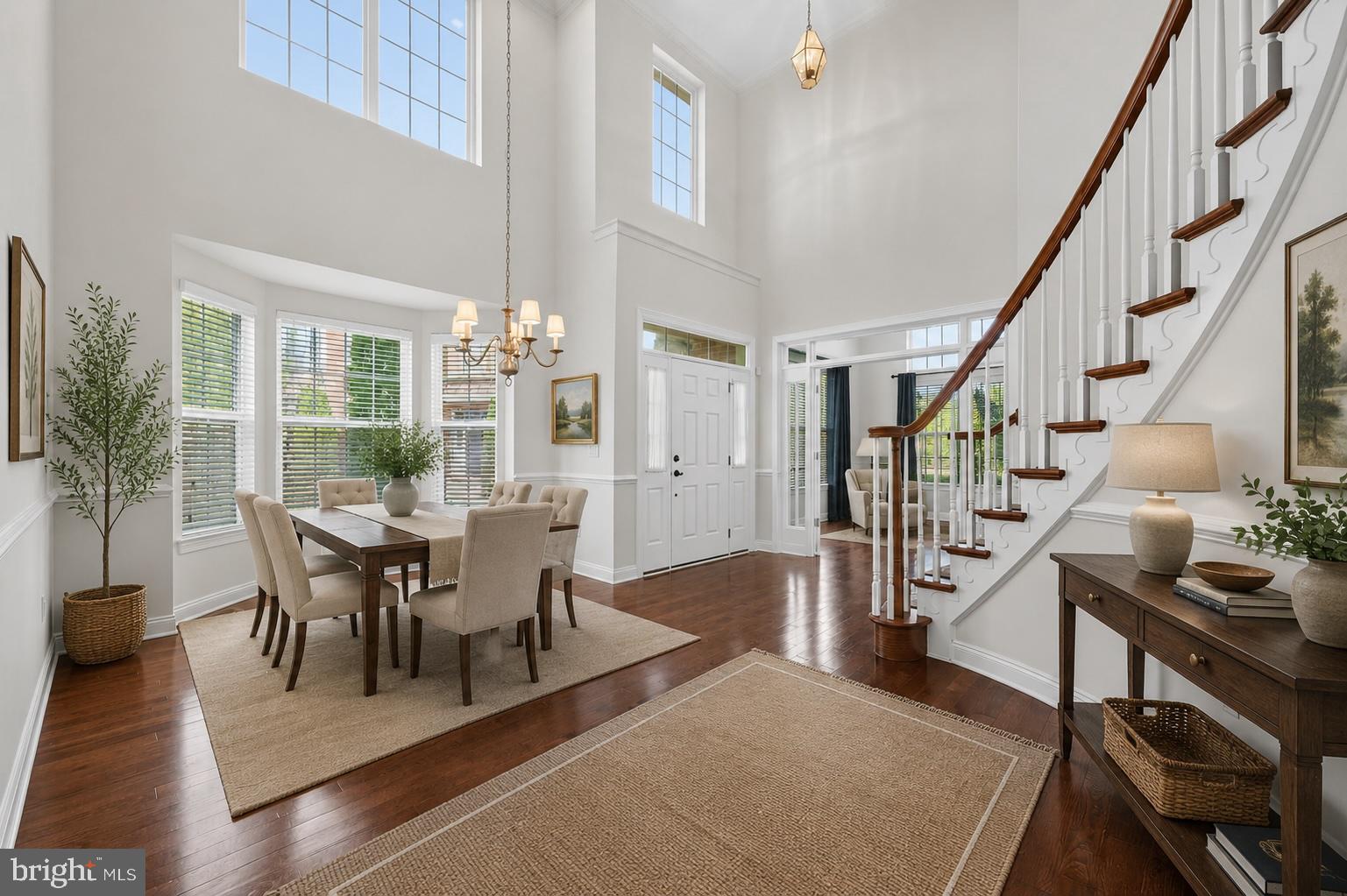304 DYE WAY