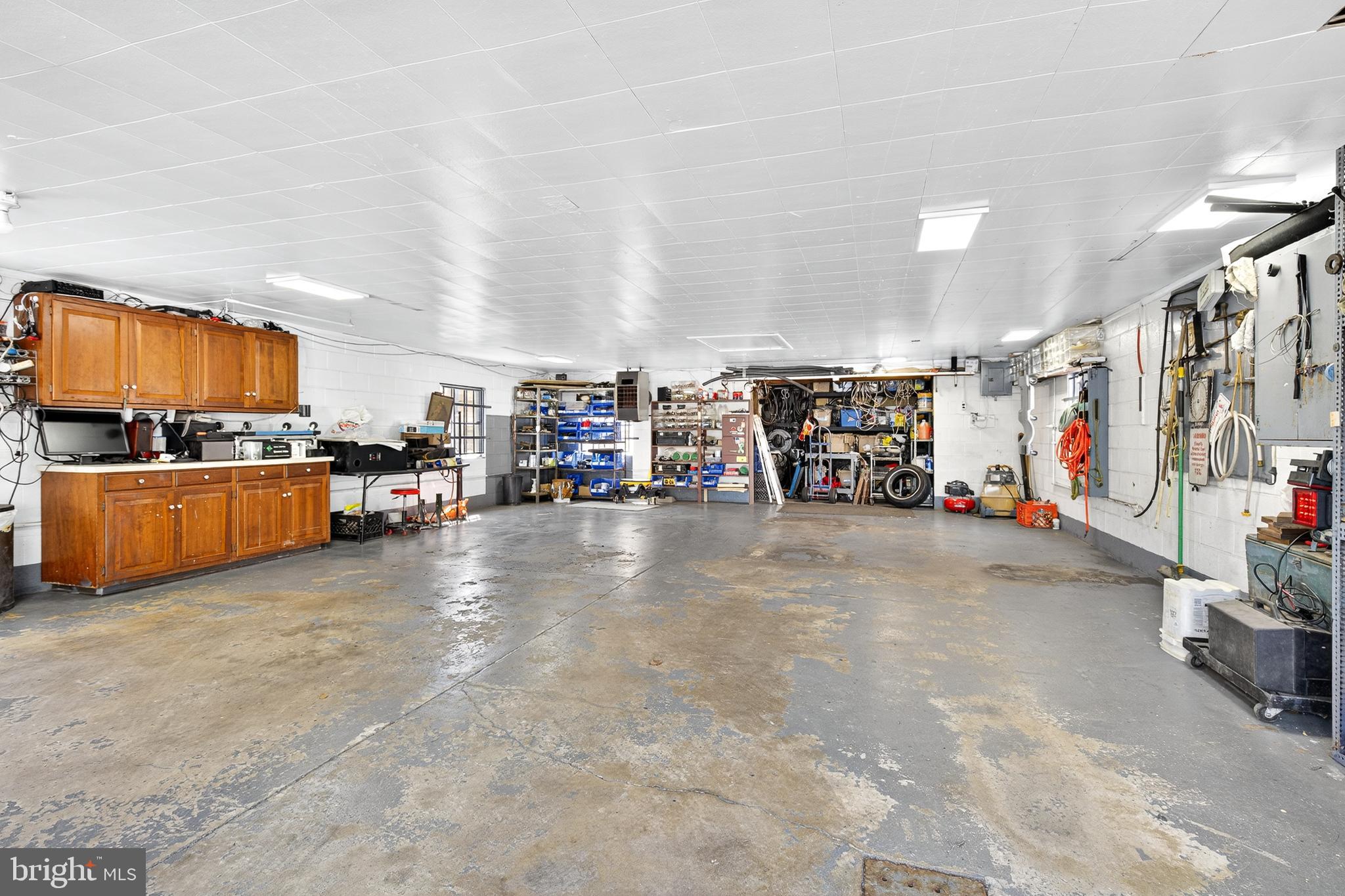 1012 W ELM AVENUE (COMMERCIAL)