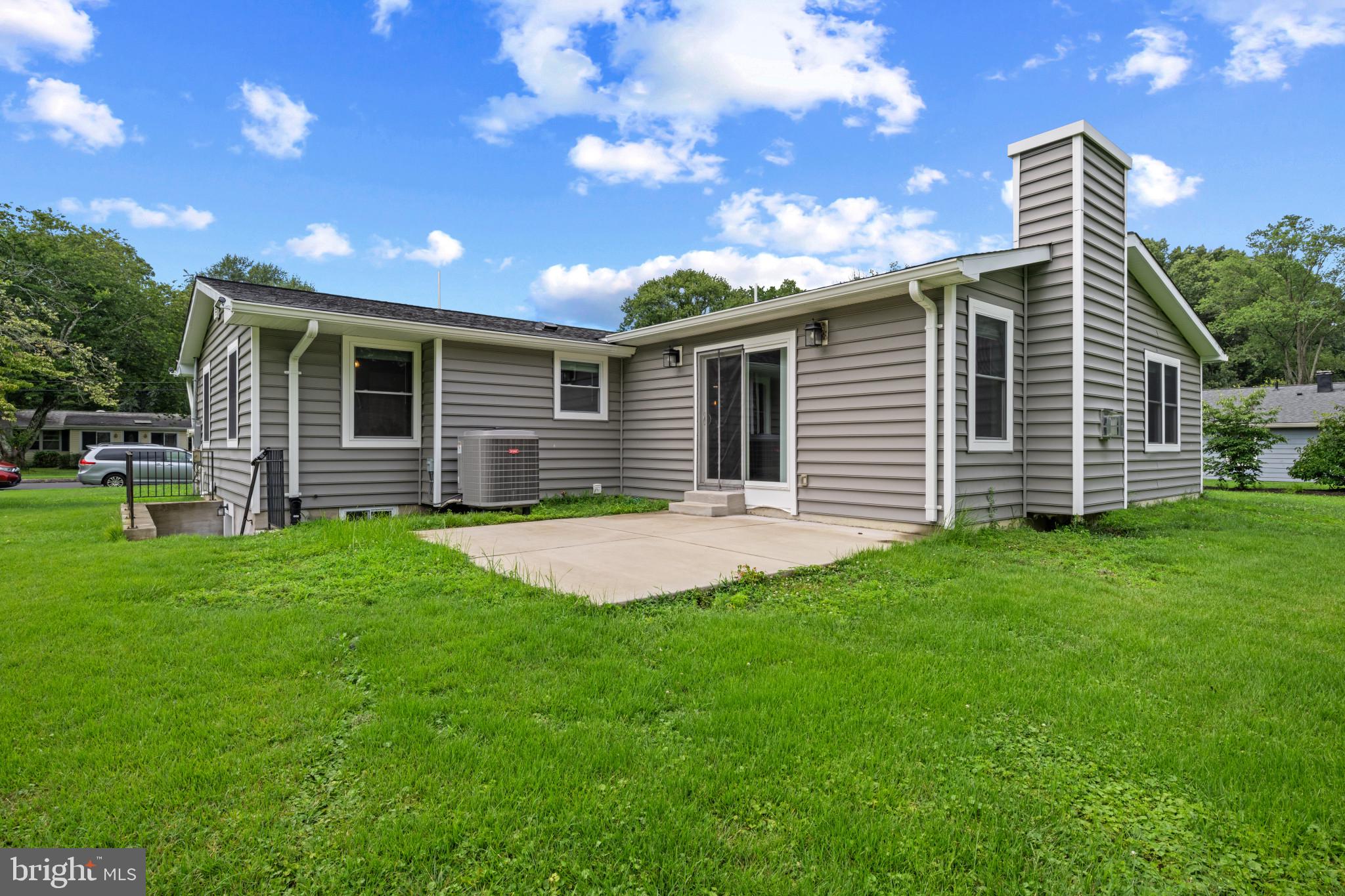 ARUNDEL PLAZA - Residential Lease