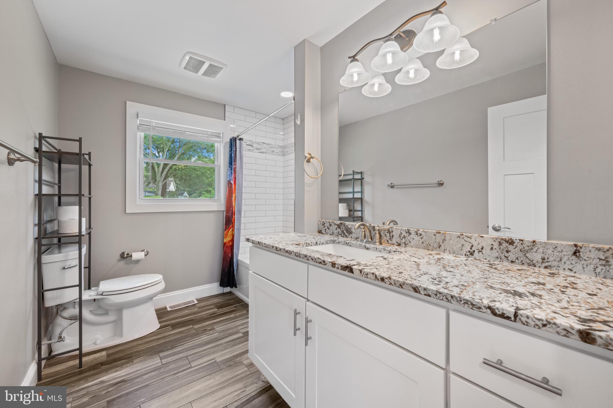 ARUNDEL PLAZA - Residential Lease