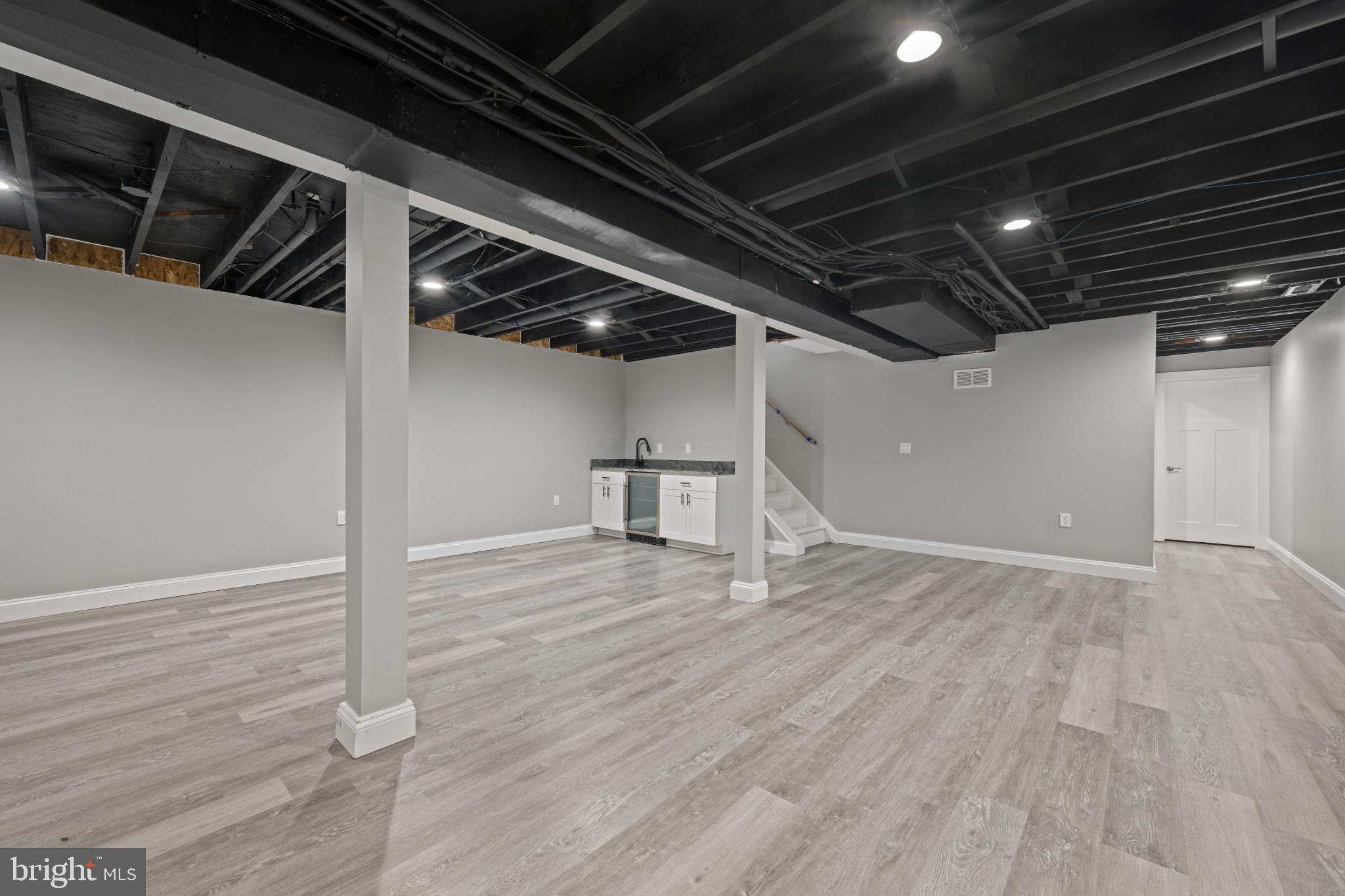 ARUNDEL PLAZA - Residential Lease