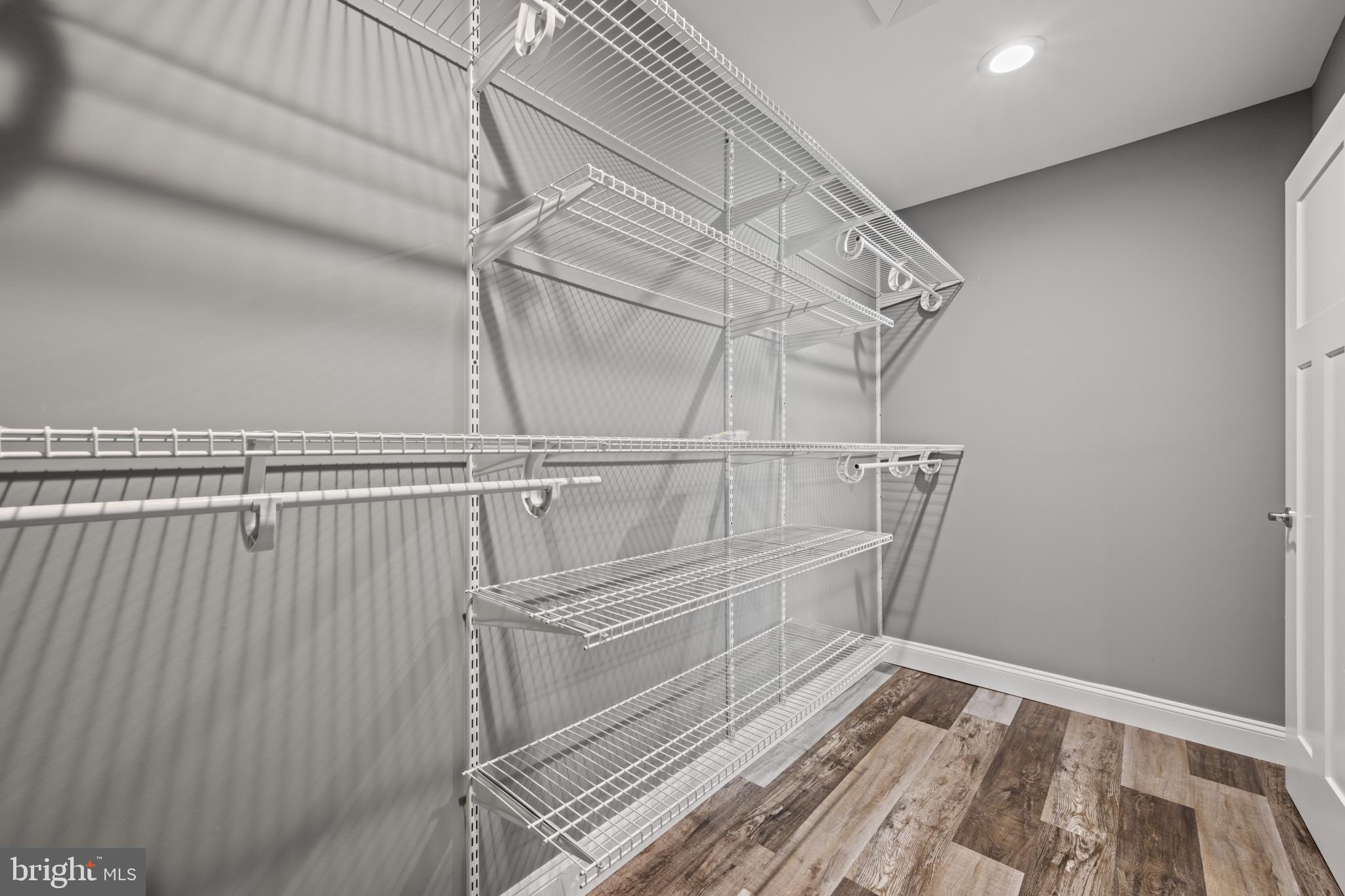 ARUNDEL PLAZA - Residential Lease