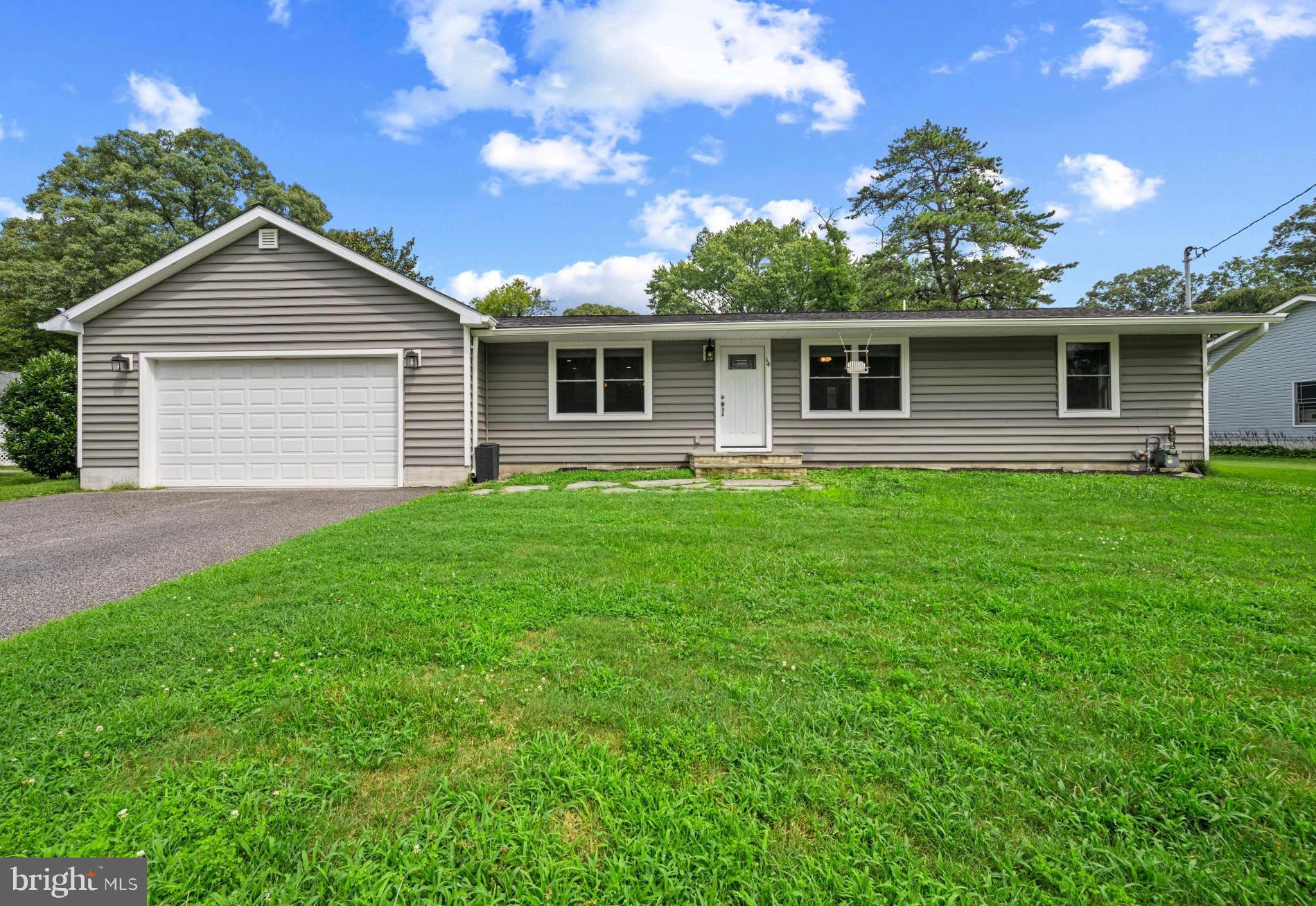 ARUNDEL PLAZA - Residential Lease