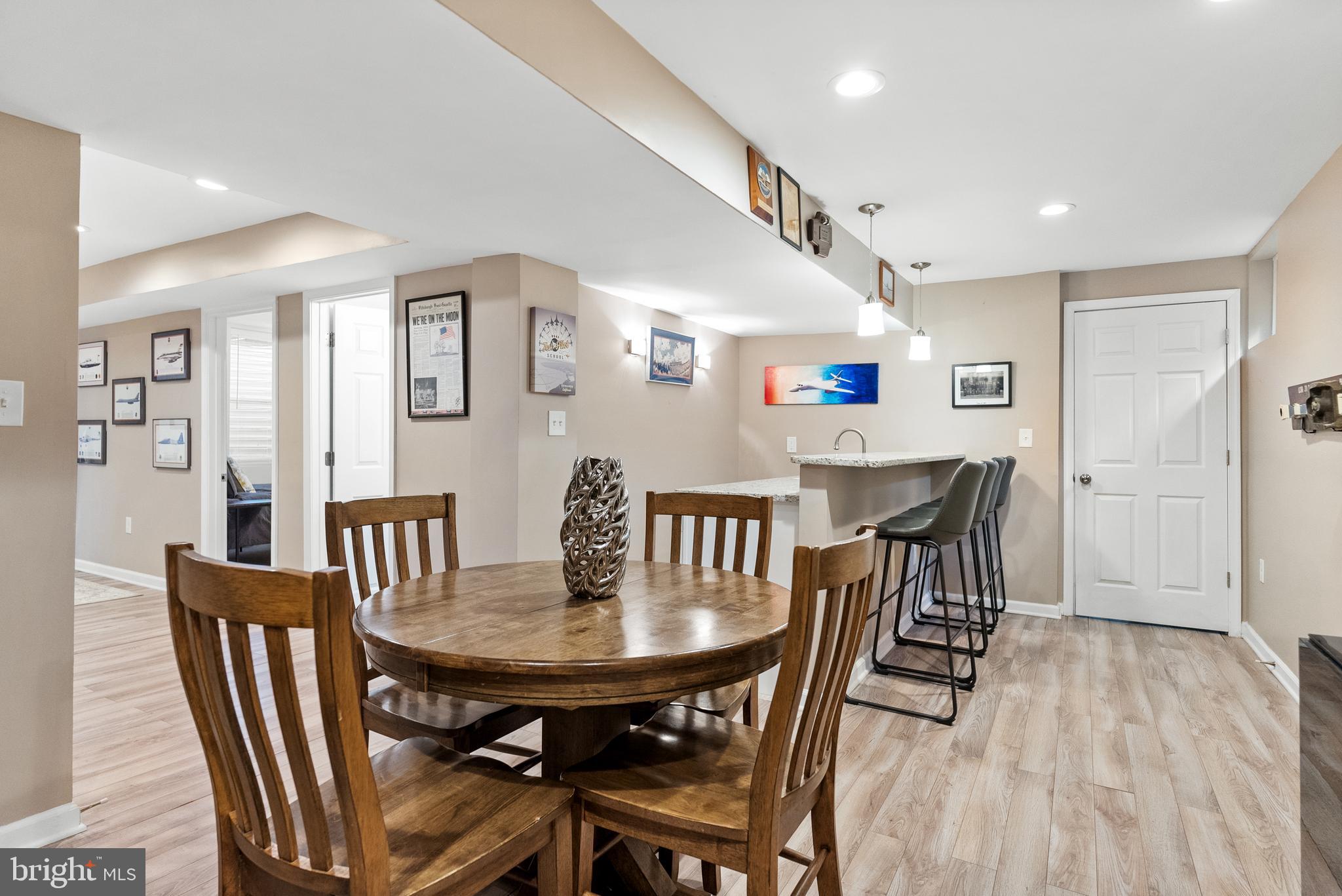 OLD TRIANGLE - Residential