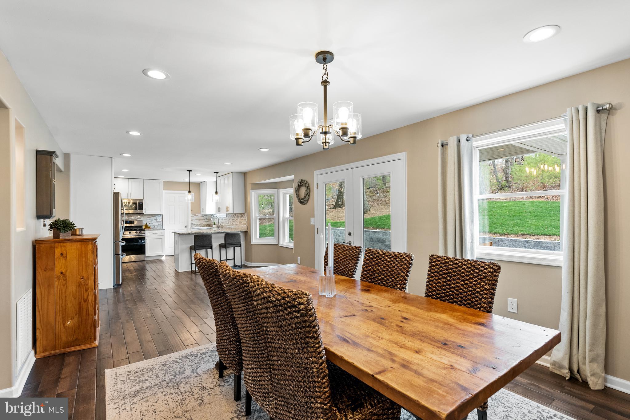 OLD TRIANGLE - Residential