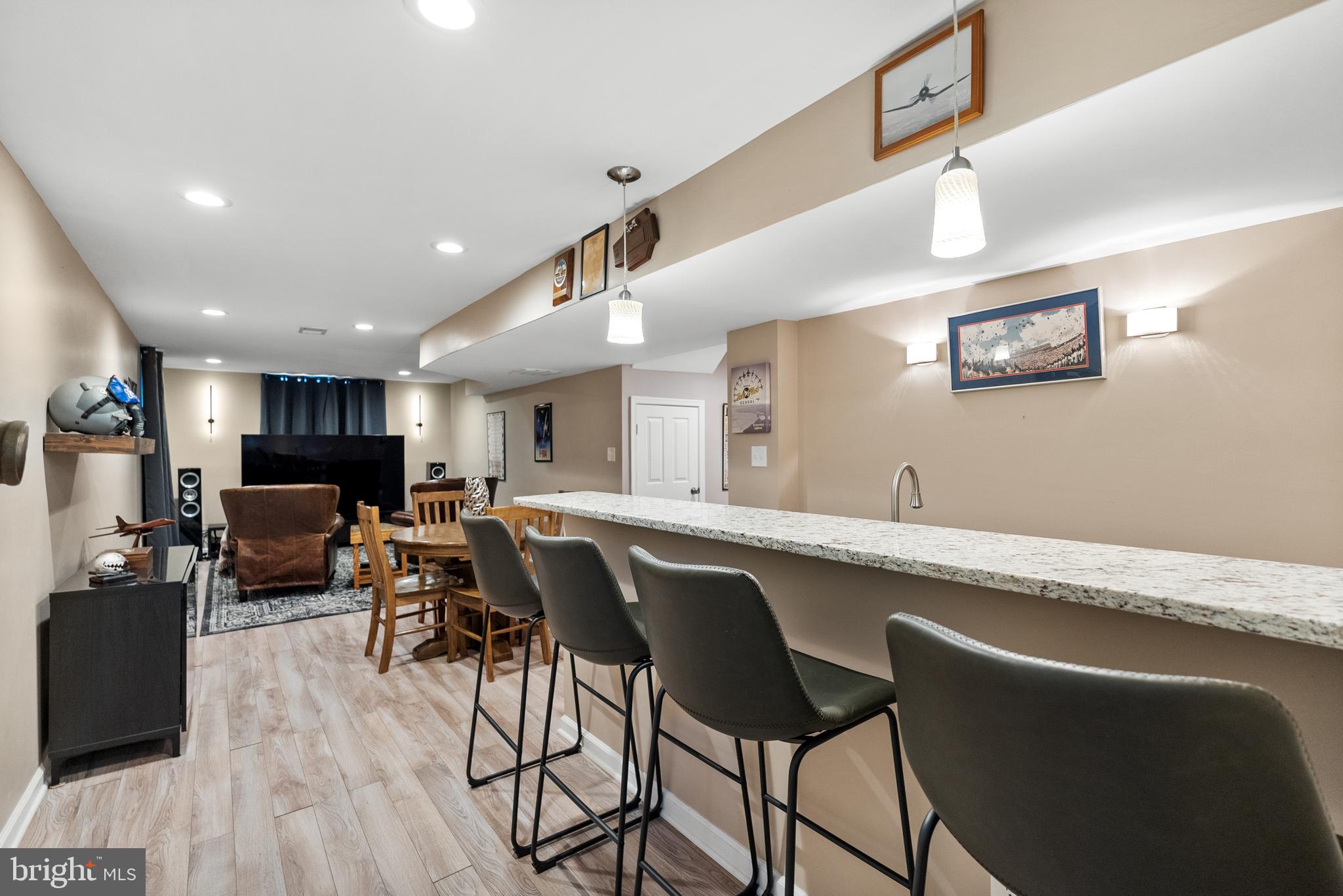 OLD TRIANGLE - Residential