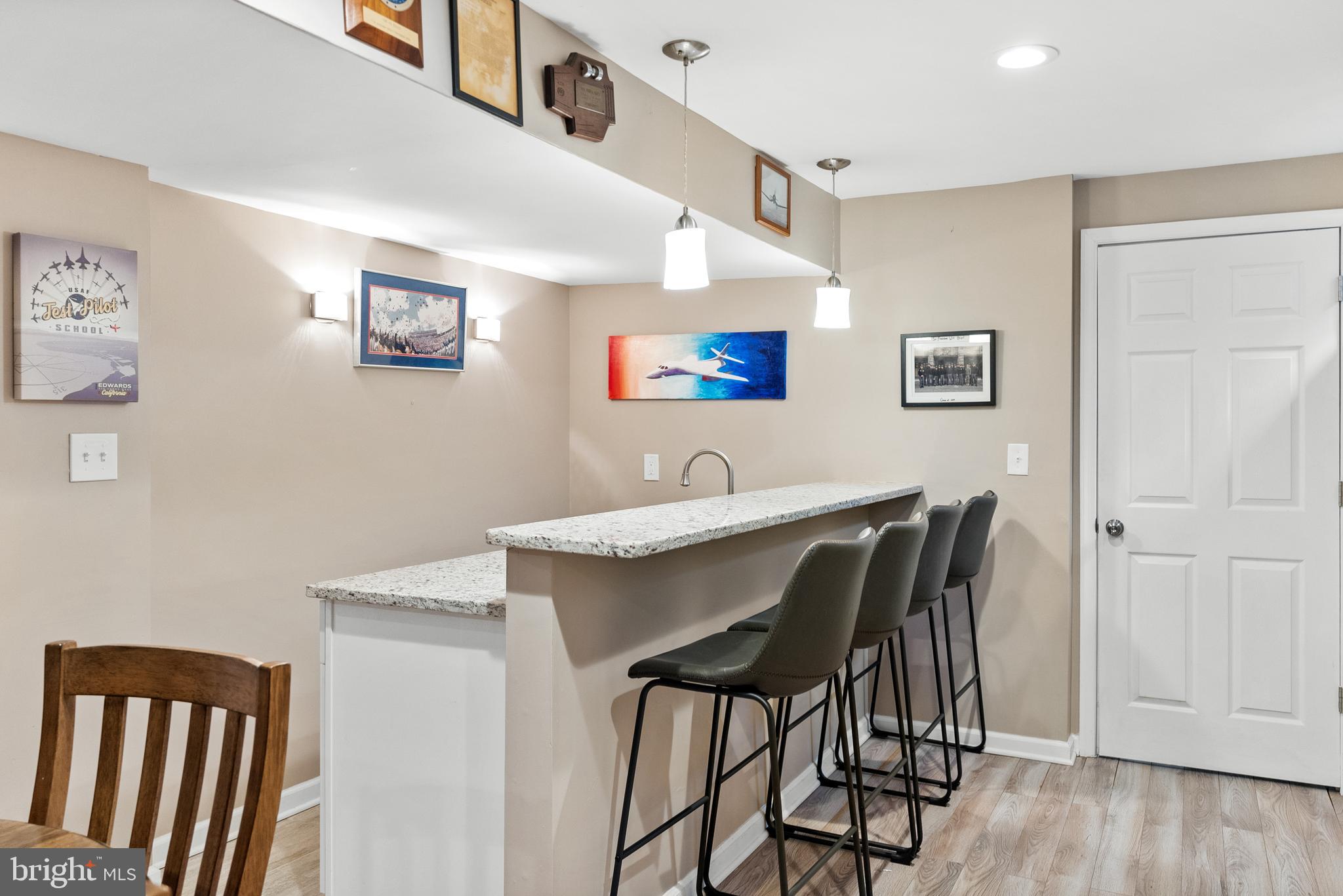 OLD TRIANGLE - Residential