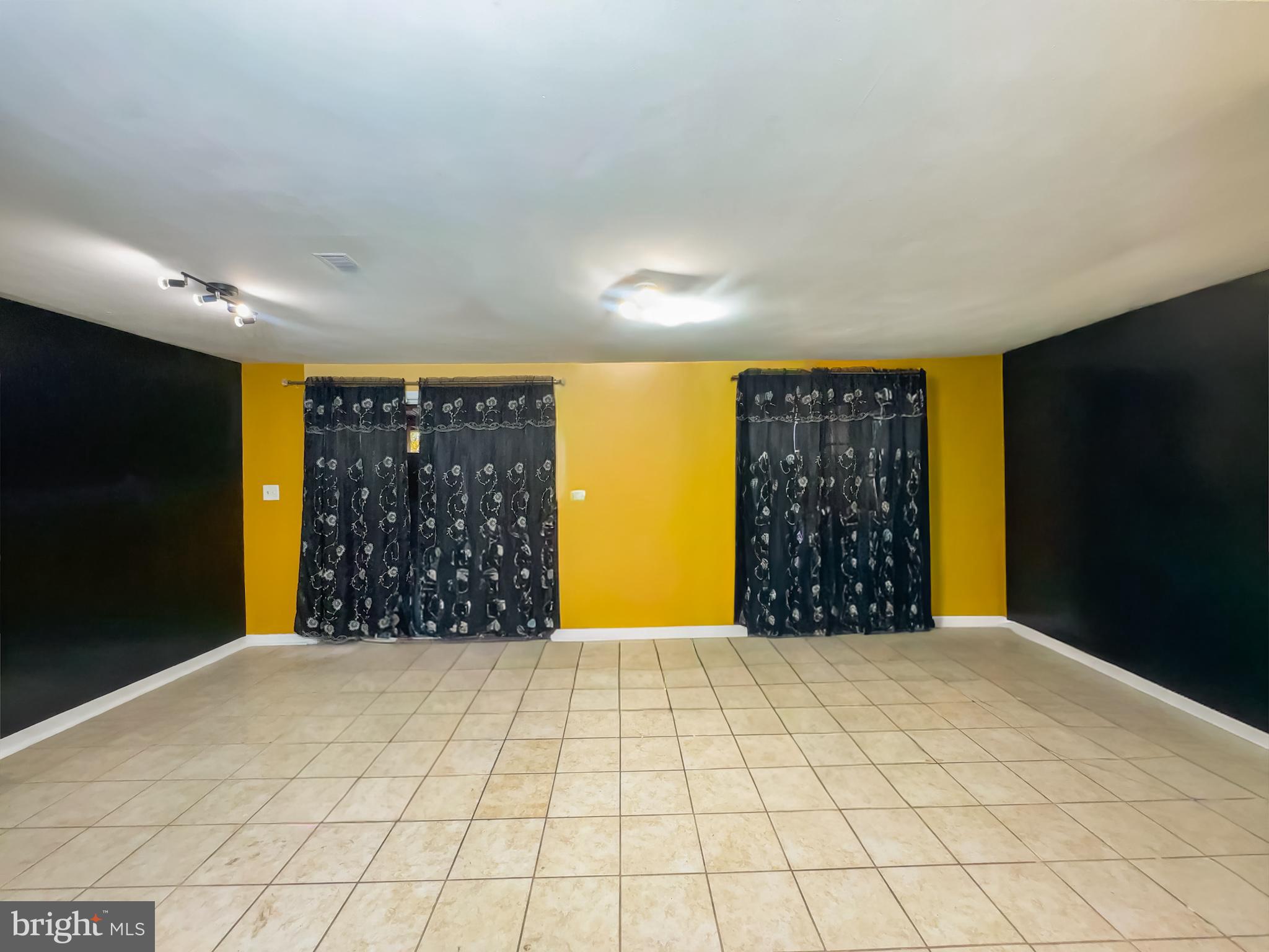 TANGLEWOOD - Residential