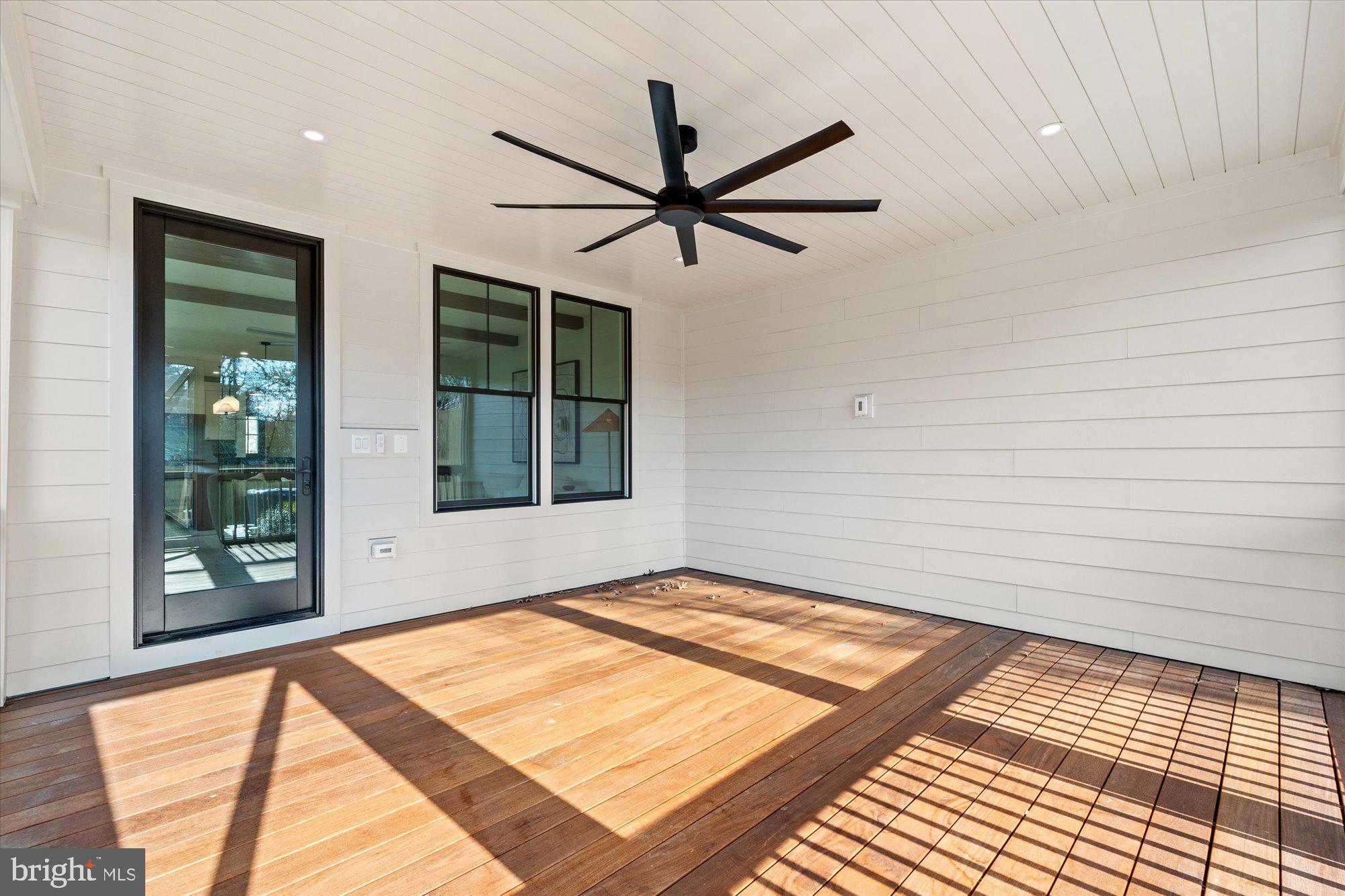 DEL RAY - Residential