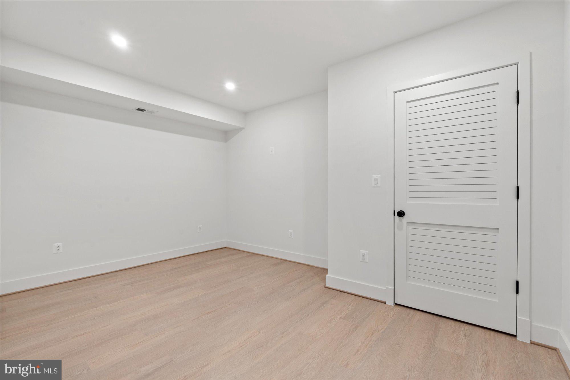 DEL RAY - Residential