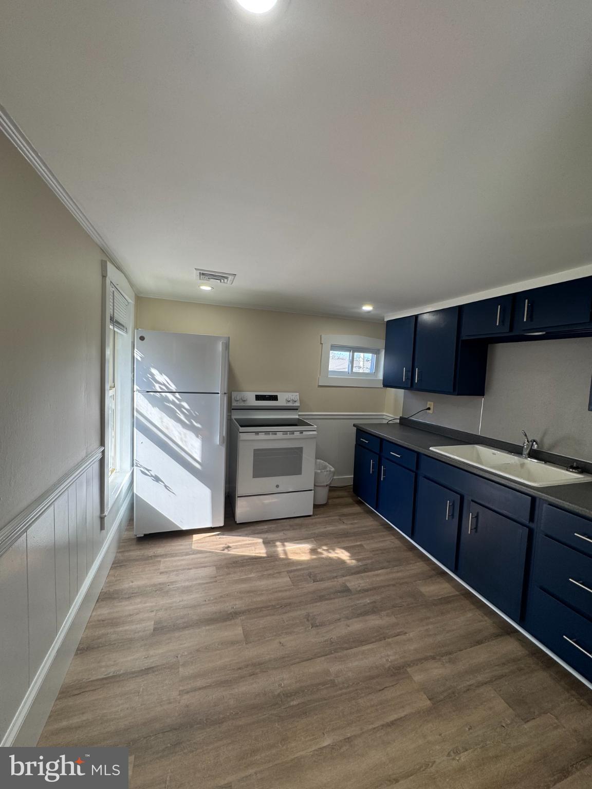 28 W STIEGEL STREET 2