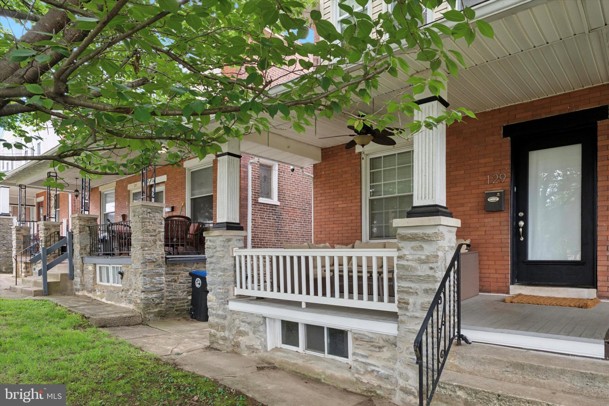 129 W 8TH AVENUE