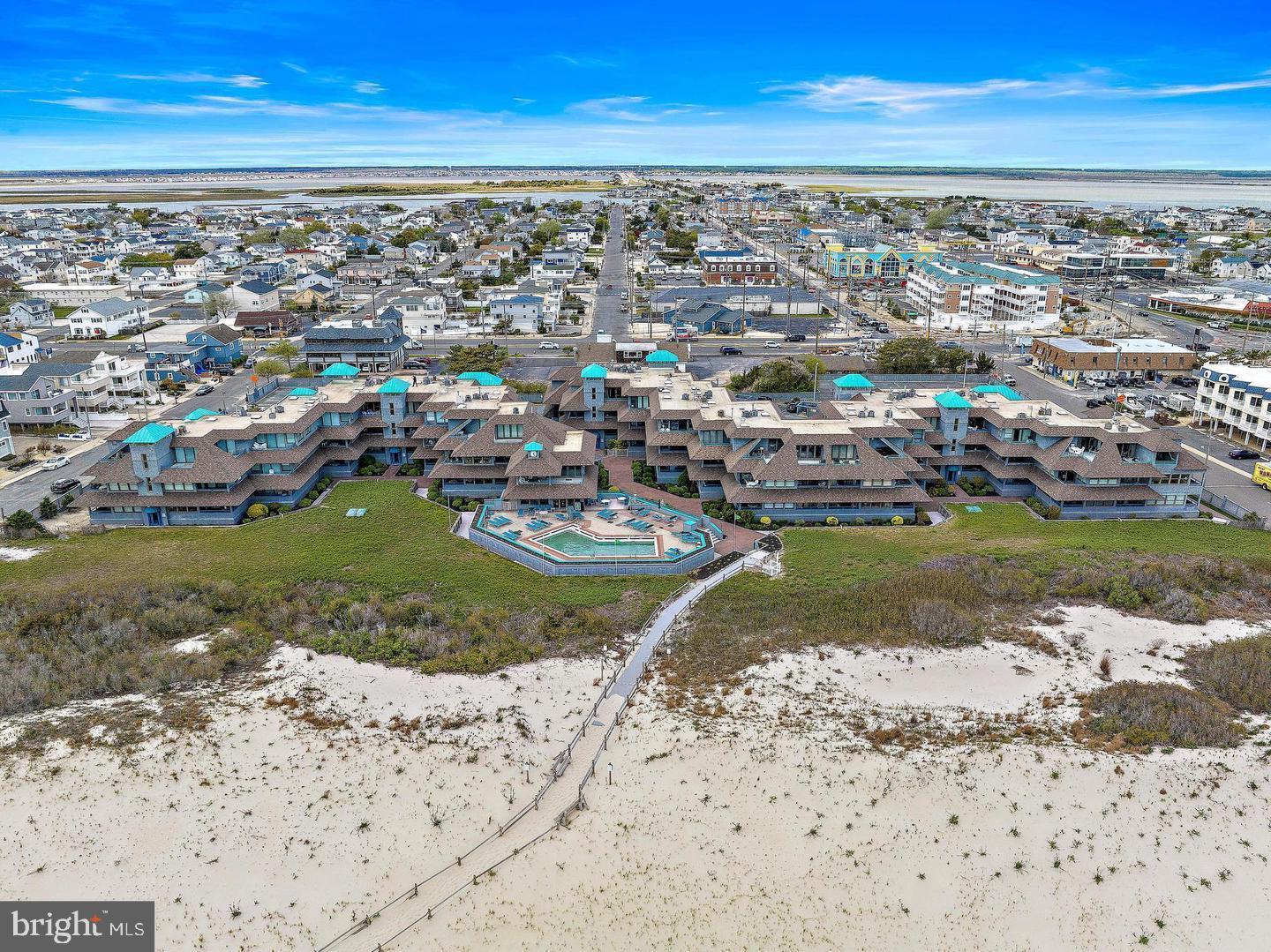 901 OCEAN AVE 906