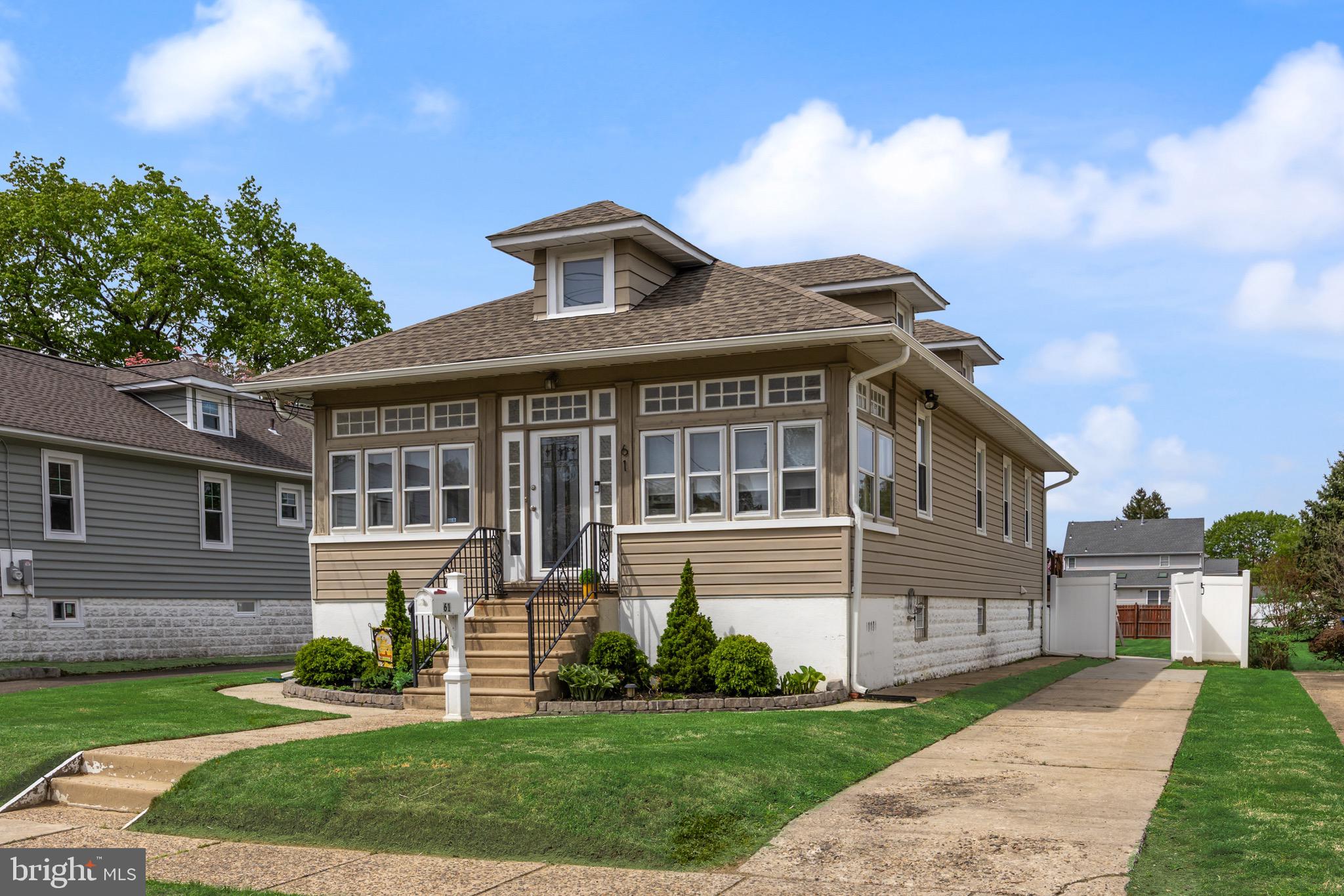 61 W GRADWELL AVENUE