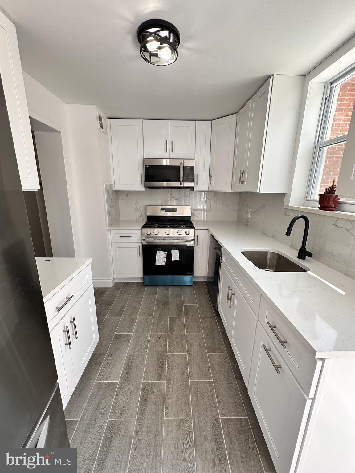 ITALIAN MARKET - Residential