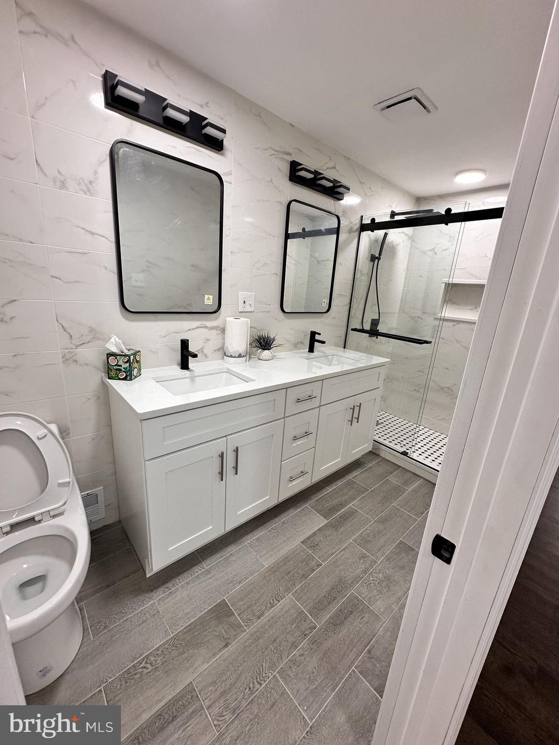 ITALIAN MARKET - Residential