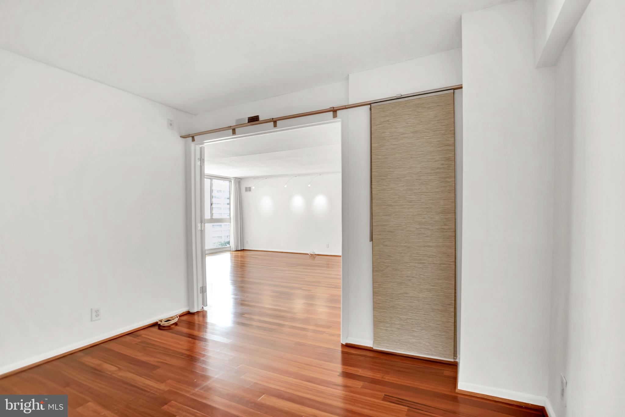 FRIENDSHIP HEIGHTS - Residential