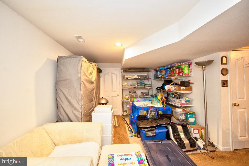 LONG BAR HARBOR - Residential