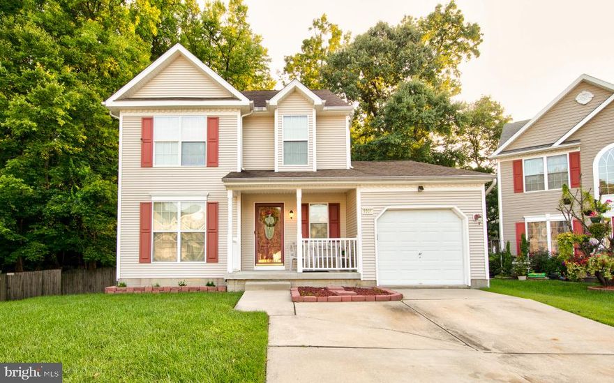 Welcome to this captivating two-story home in a beautiful neighborhood! With charming exterior colors, a well-maintained interior, and a spacious yard perfect for pets, this property is ideal for starting a family. The wooden deck offers a delightful spot for gatherings and relaxation. Embrace the joys of family living in this wonderful home!
