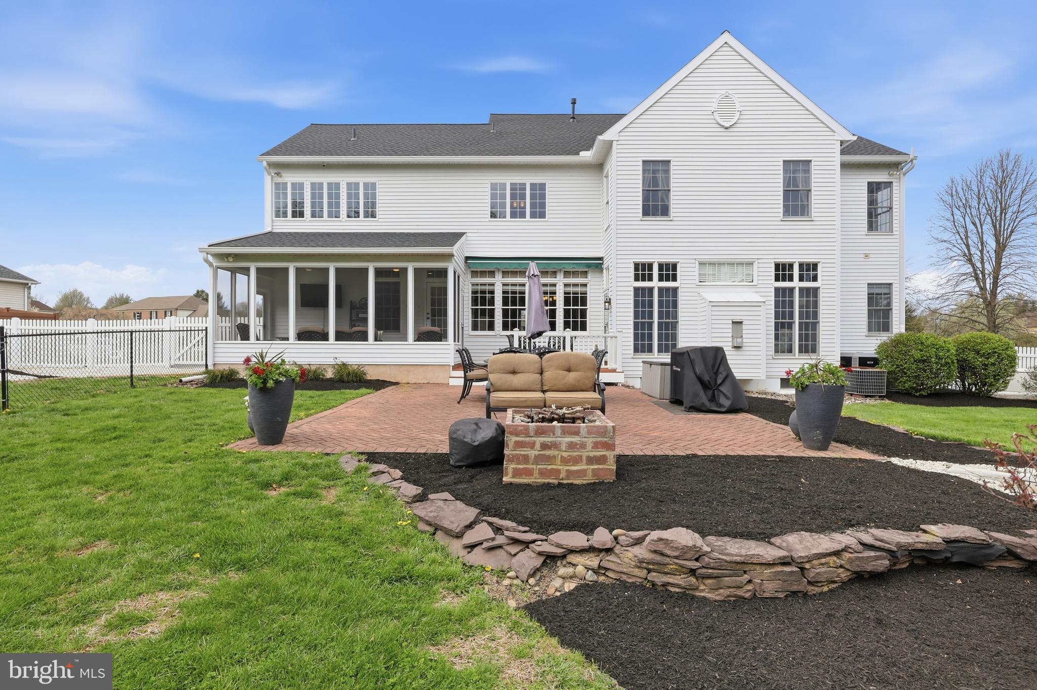 HIGHSPIRE - Residential