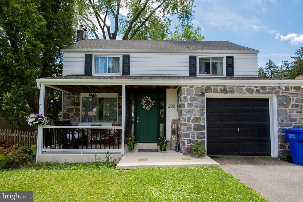 Photo of 206 Meadia Avenue, LANCASTER, PA 17602 (MLS # PALA2052276)