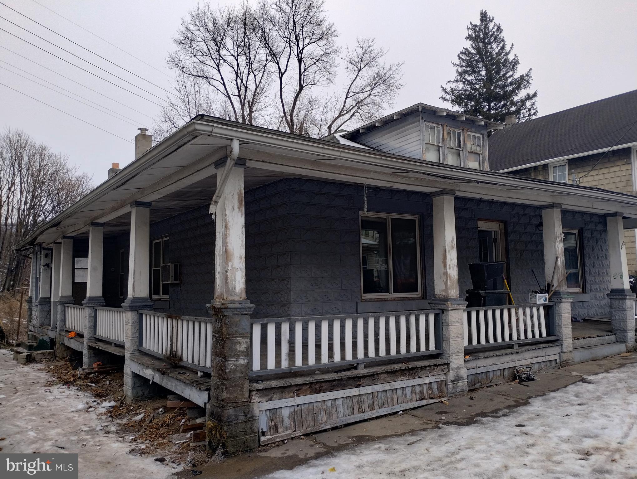 Bring your vision and your imagination and you can restore this large 3+ bedroom home, on a perfect corner lot, into a great place for your family or into an income producing rental property. Everything has been recently cleaned up and this opportunity won't last long. Call today for your personal tour.