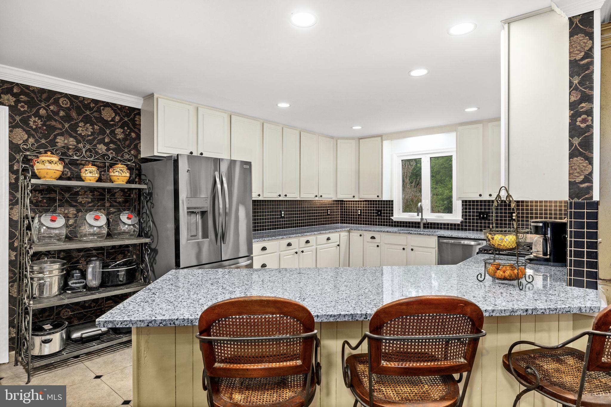 FLYTHE PROPERTY - Residential