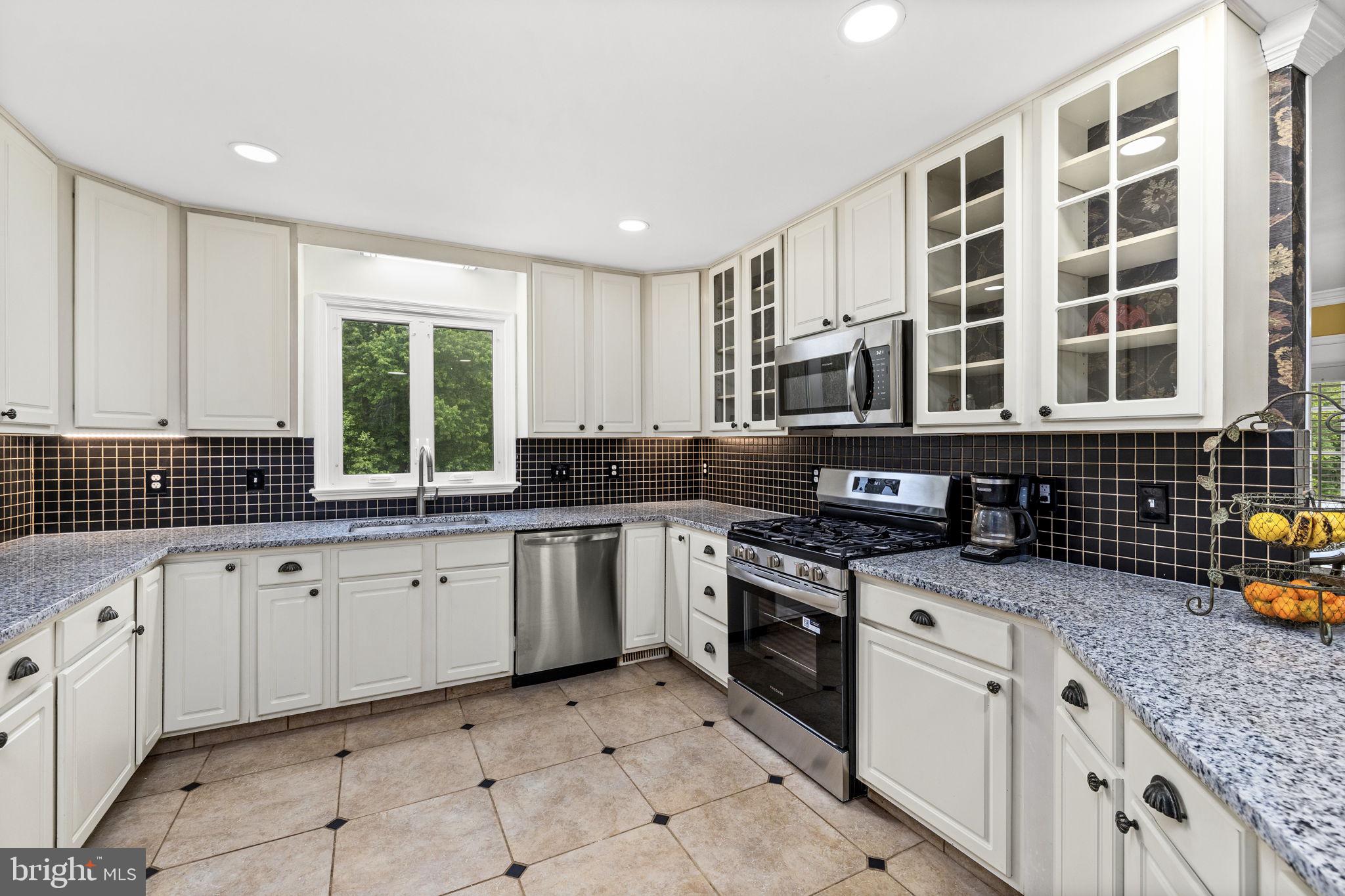 FLYTHE PROPERTY - Residential