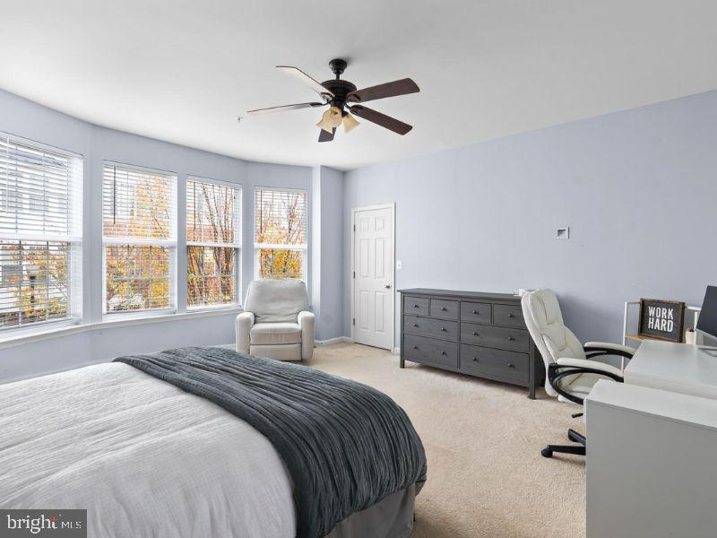 LEE SQUARE - Residential