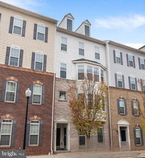 LEE SQUARE - Residential