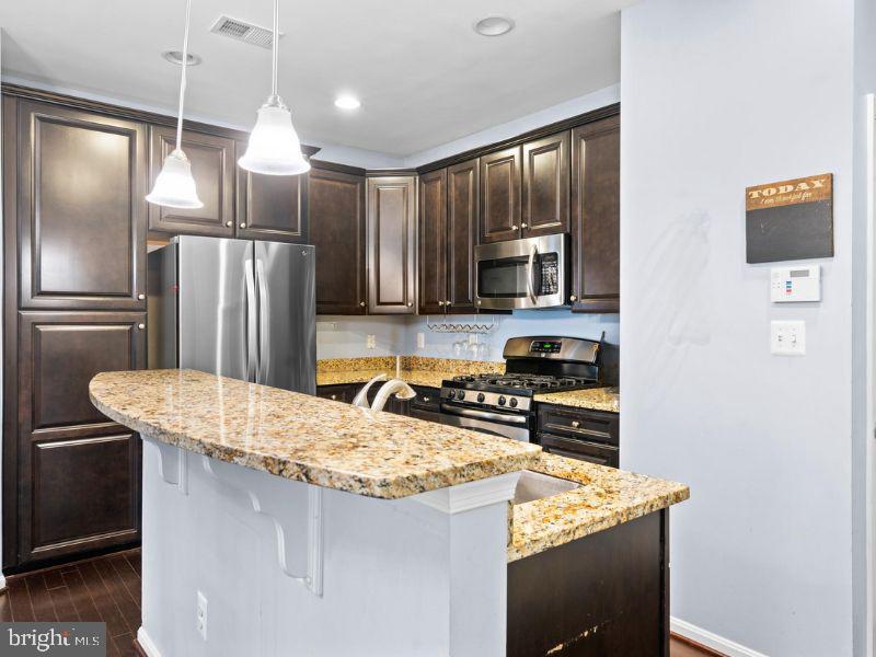 LEE SQUARE - Residential