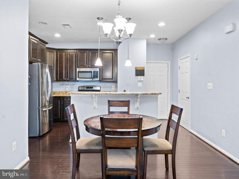 LEE SQUARE - Residential