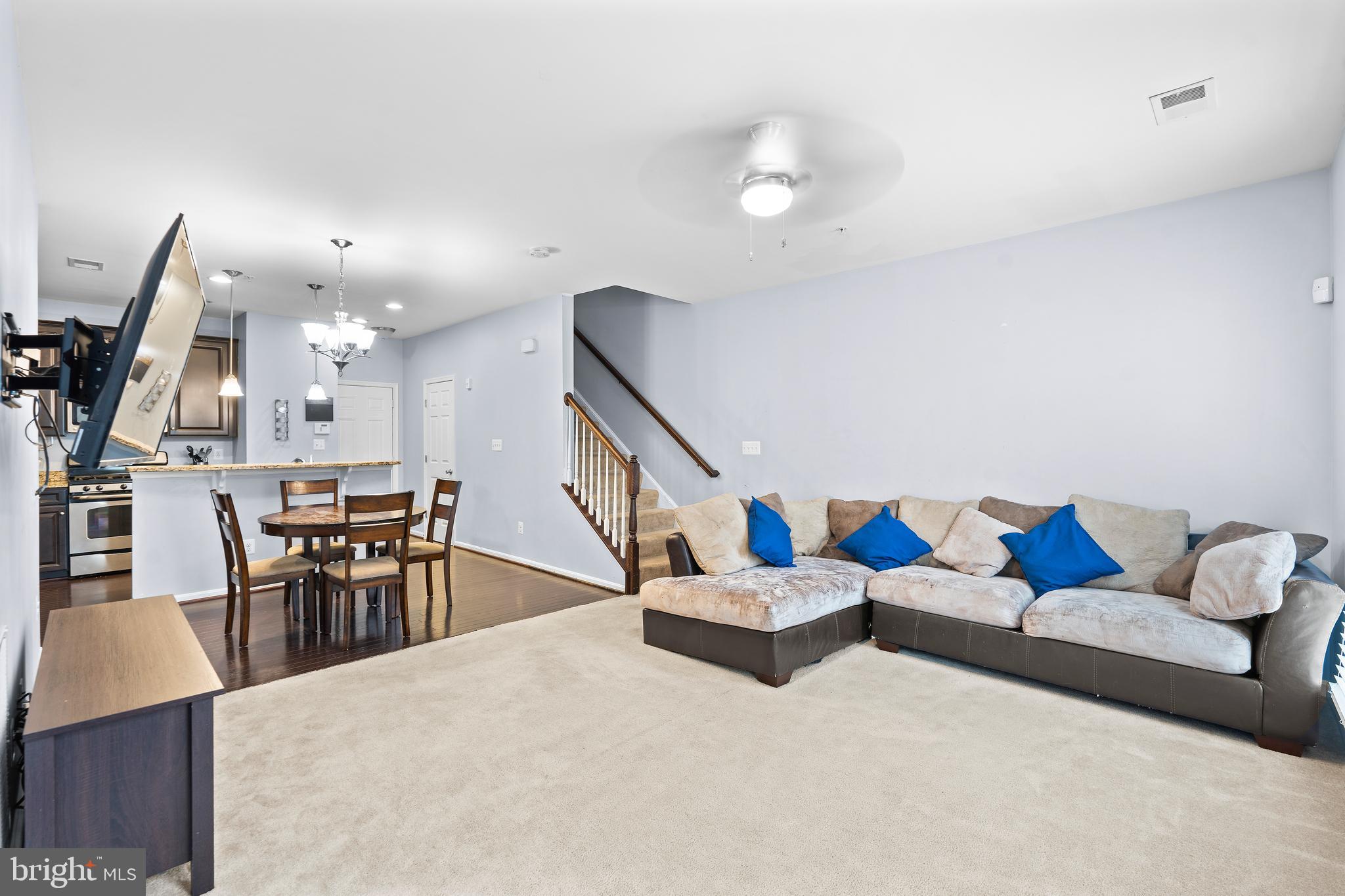 LEE SQUARE - Residential