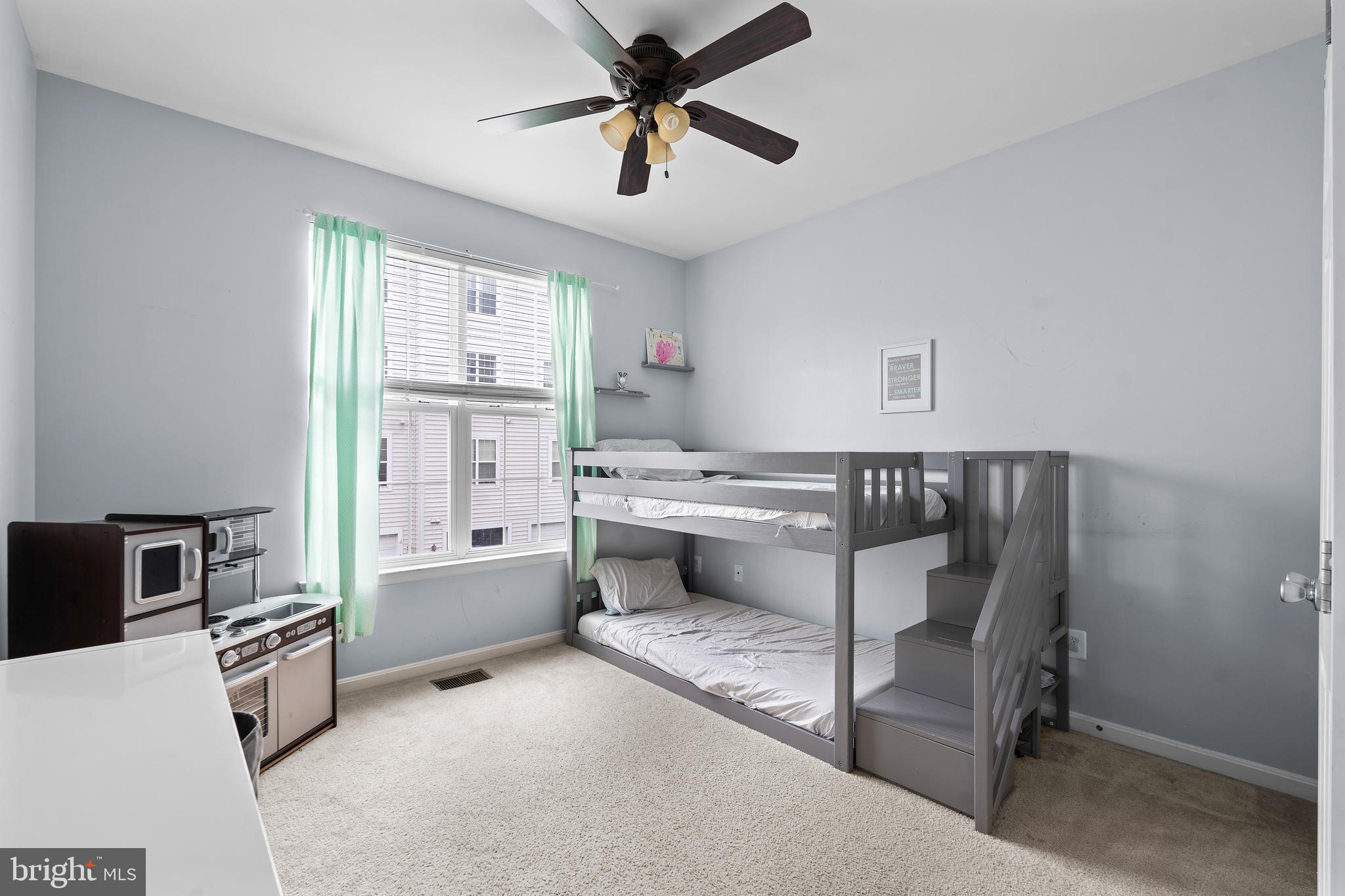 LEE SQUARE - Residential