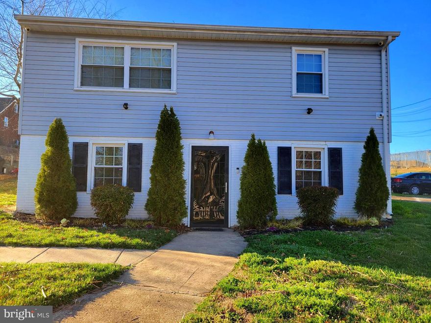 OPEN HOUS this Sat Apr 19th | 1-3pm

Welcome Home! This wonderfully maintained 3 bedroom, 2.5 bath home is waiting for you to call it home. It offers, an open floor plan on main level. You can cook, and hangout with friends and family in the living room and dinning area. Watch young children or entertain for the opening seasoning of your favorite baseball team or the NBA Finals! The primarily bedroom has a walk in closet and a full bath with a standup shower. There is also a bonus space on the upper floor that can be  used as an den or office space. This home is the perfect blank canvas. 

The water heater was replaced about 3 months ago, the HVAC systems were replaced in August of 2022 and the main level floor is only 1 year old.  Don't wait, come see and place an offer on this home today.