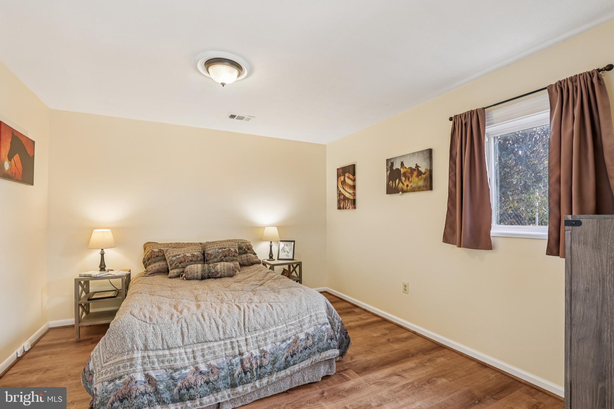 BURGUNDY ESTATES - Residential