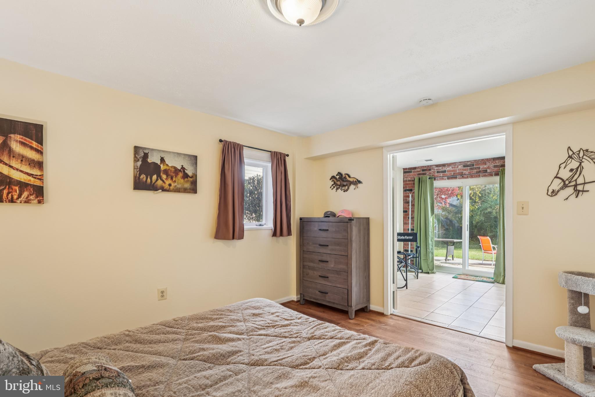 BURGUNDY ESTATES - Residential