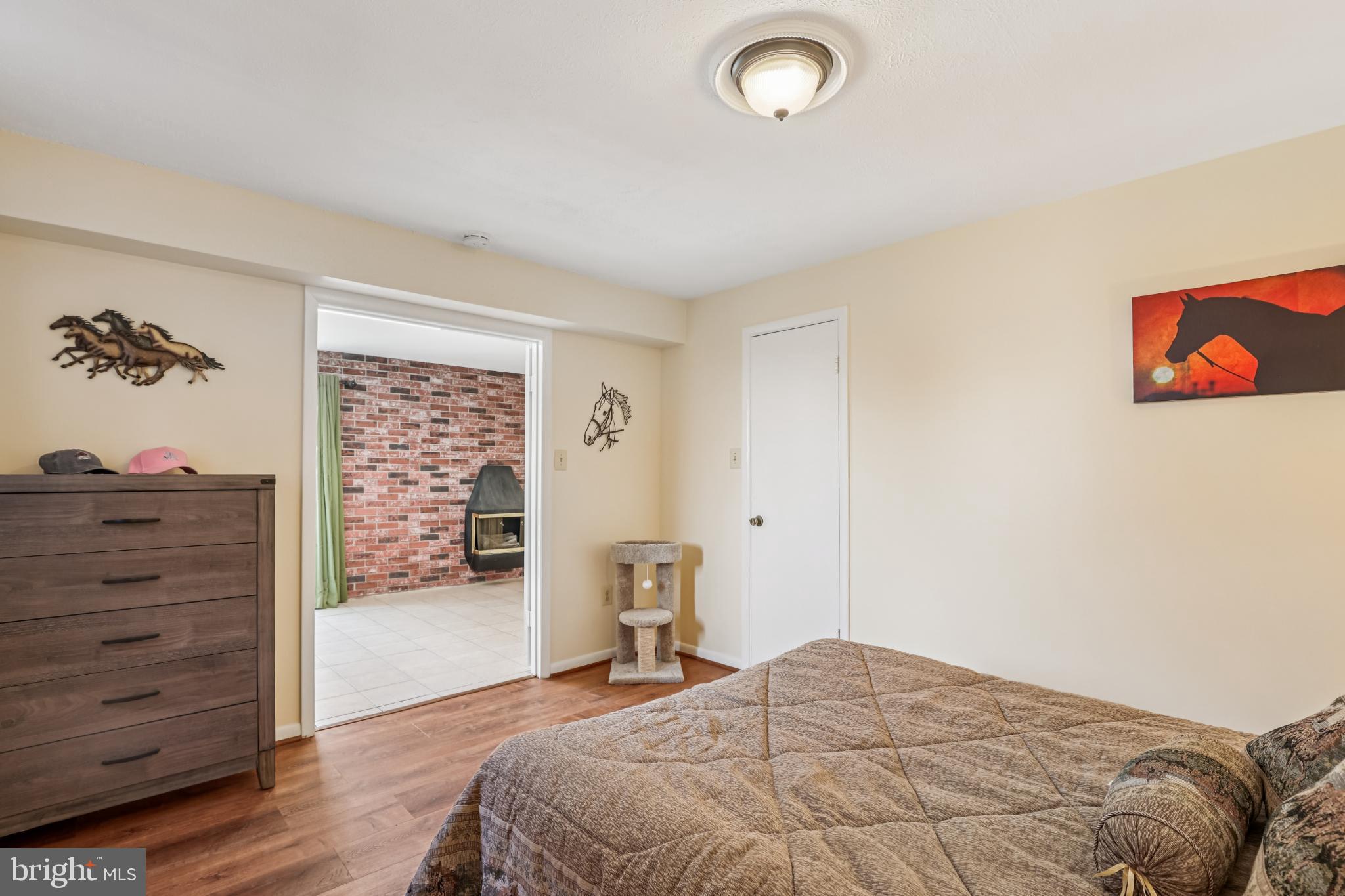 BURGUNDY ESTATES - Residential