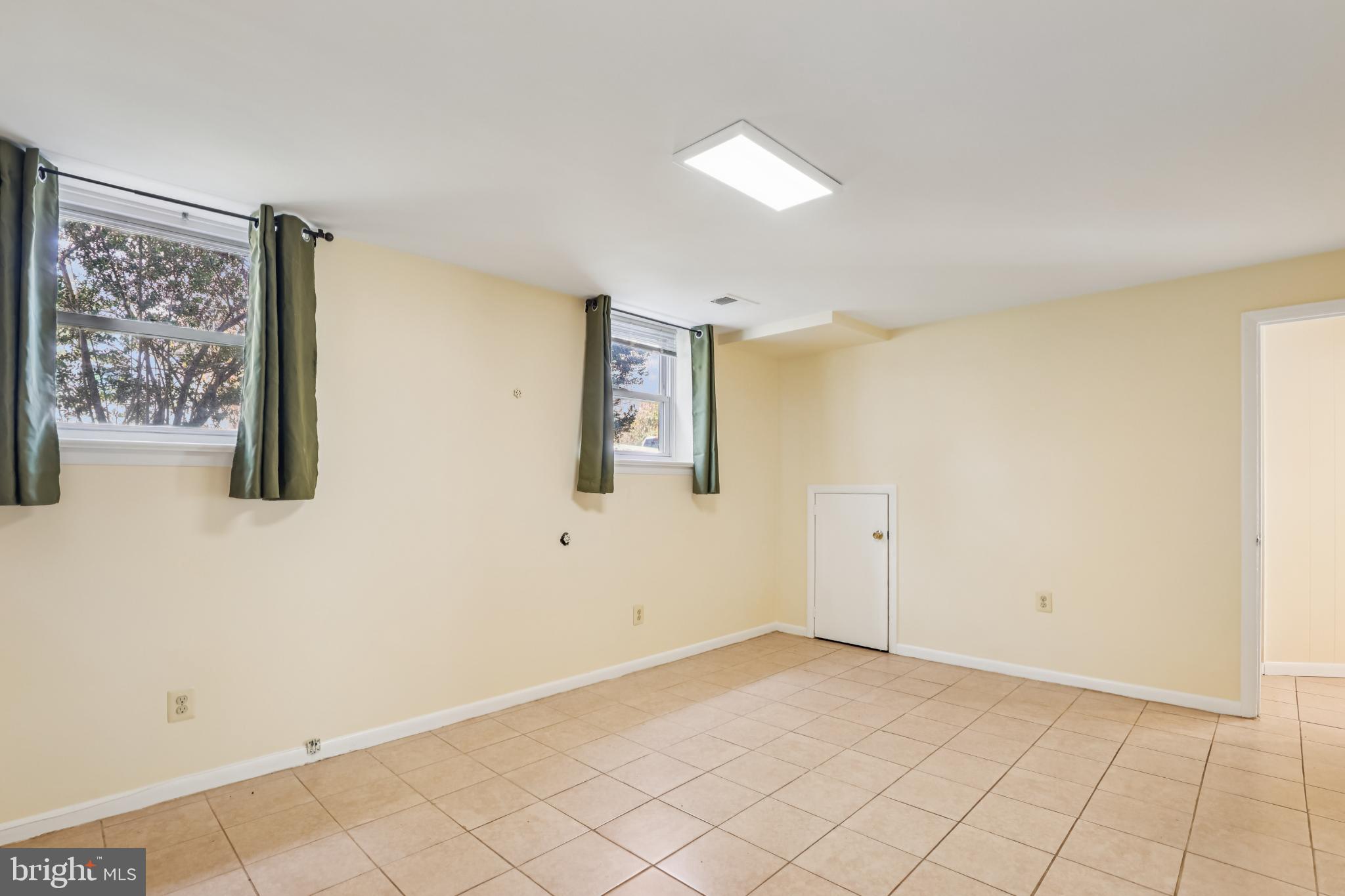 BURGUNDY ESTATES - Residential